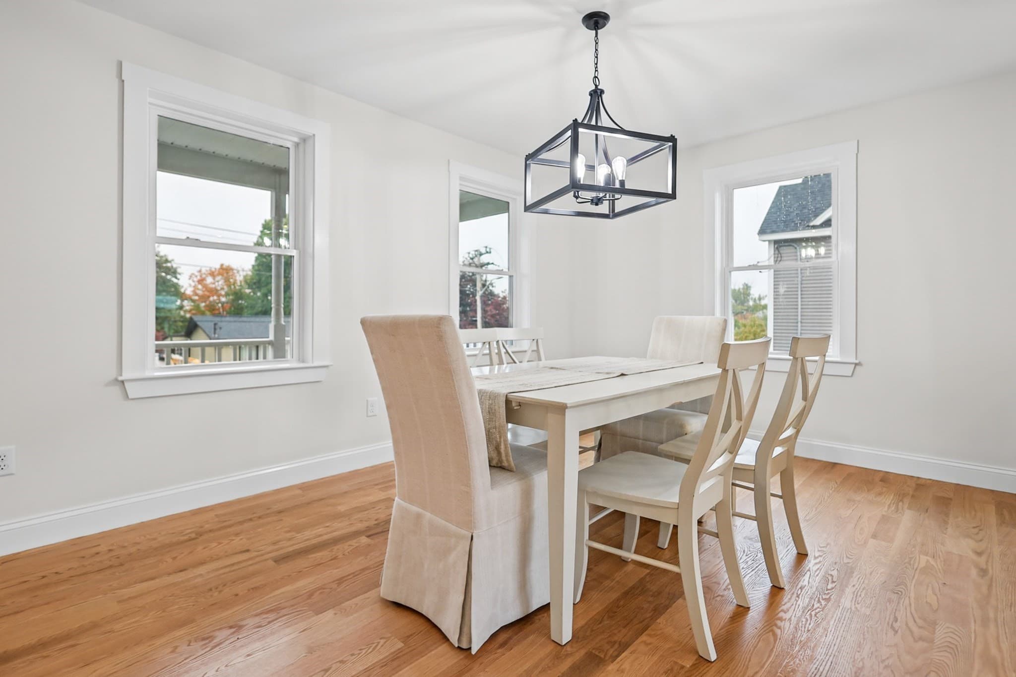 Single Family Residence at 11 Bennington, Haverhill MA 01832, photo 10 of 37
