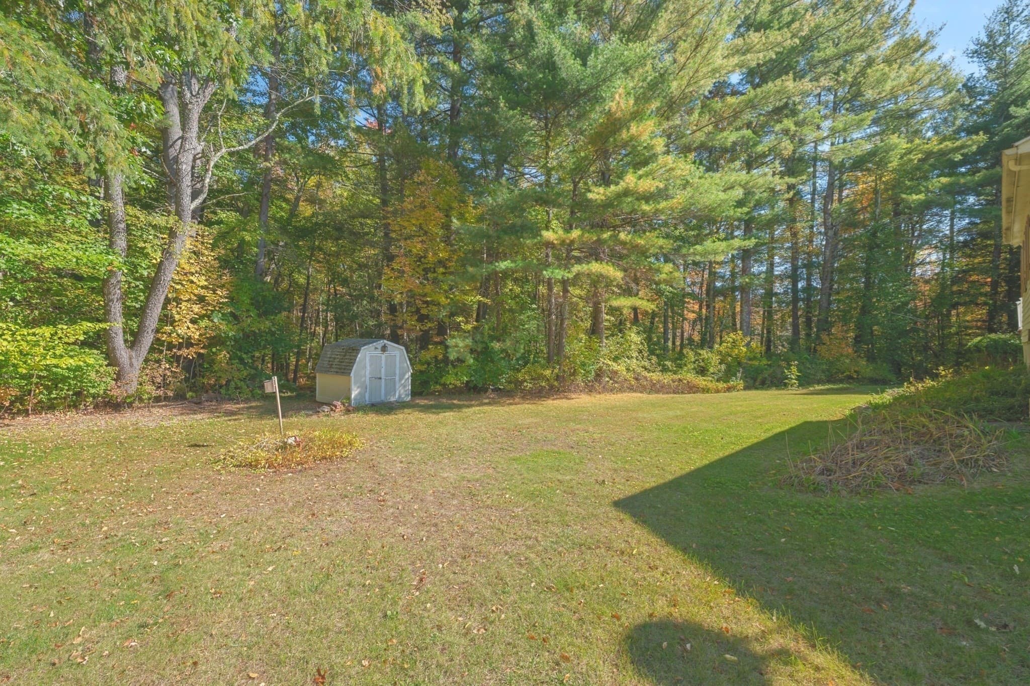 Single Family Residence at 42 Pinebrook Lane, Holden MA 01520, photo 28 of 32