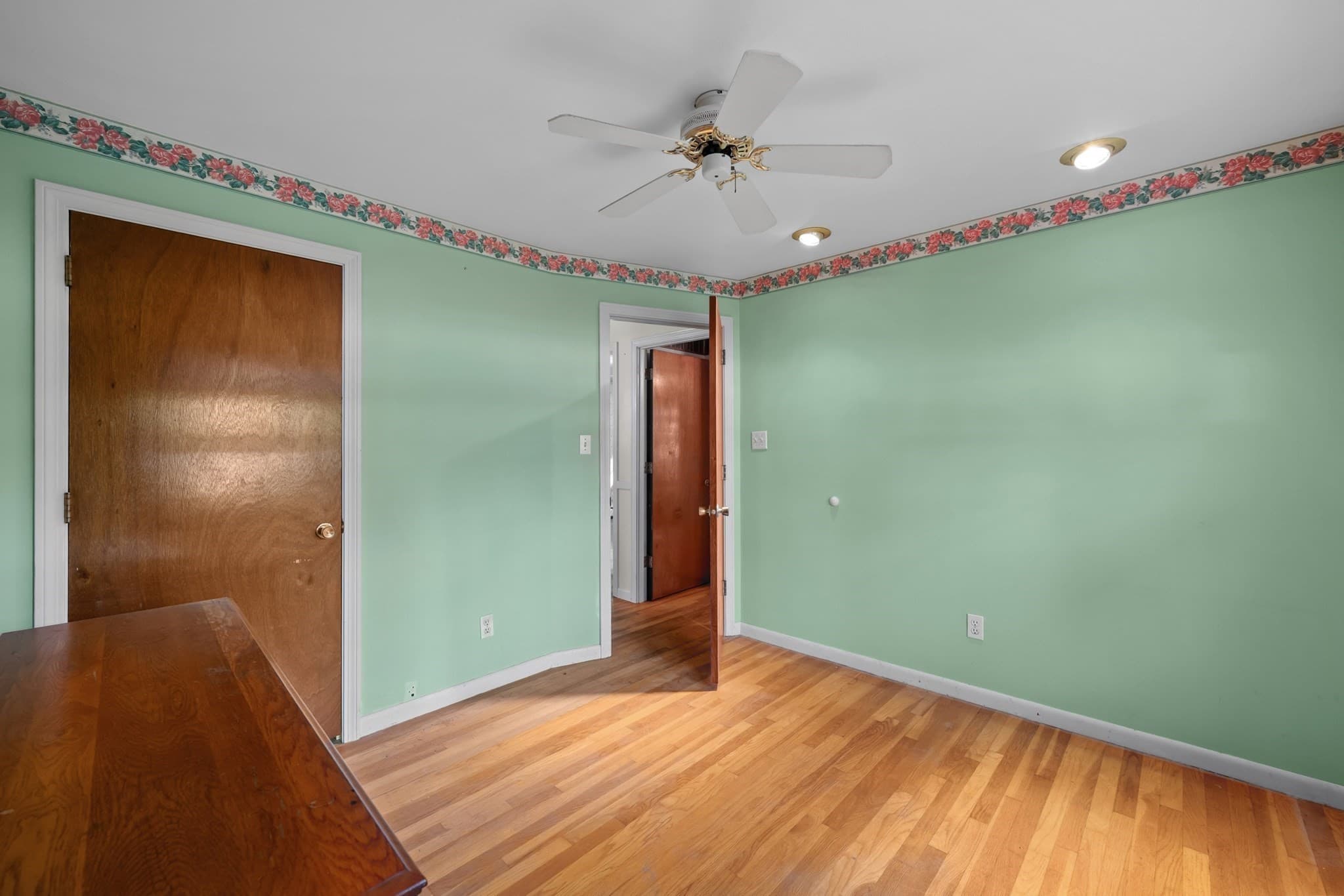 Single Family Residence at 42 Pinebrook Lane, Holden MA 01520, photo 18 of 32