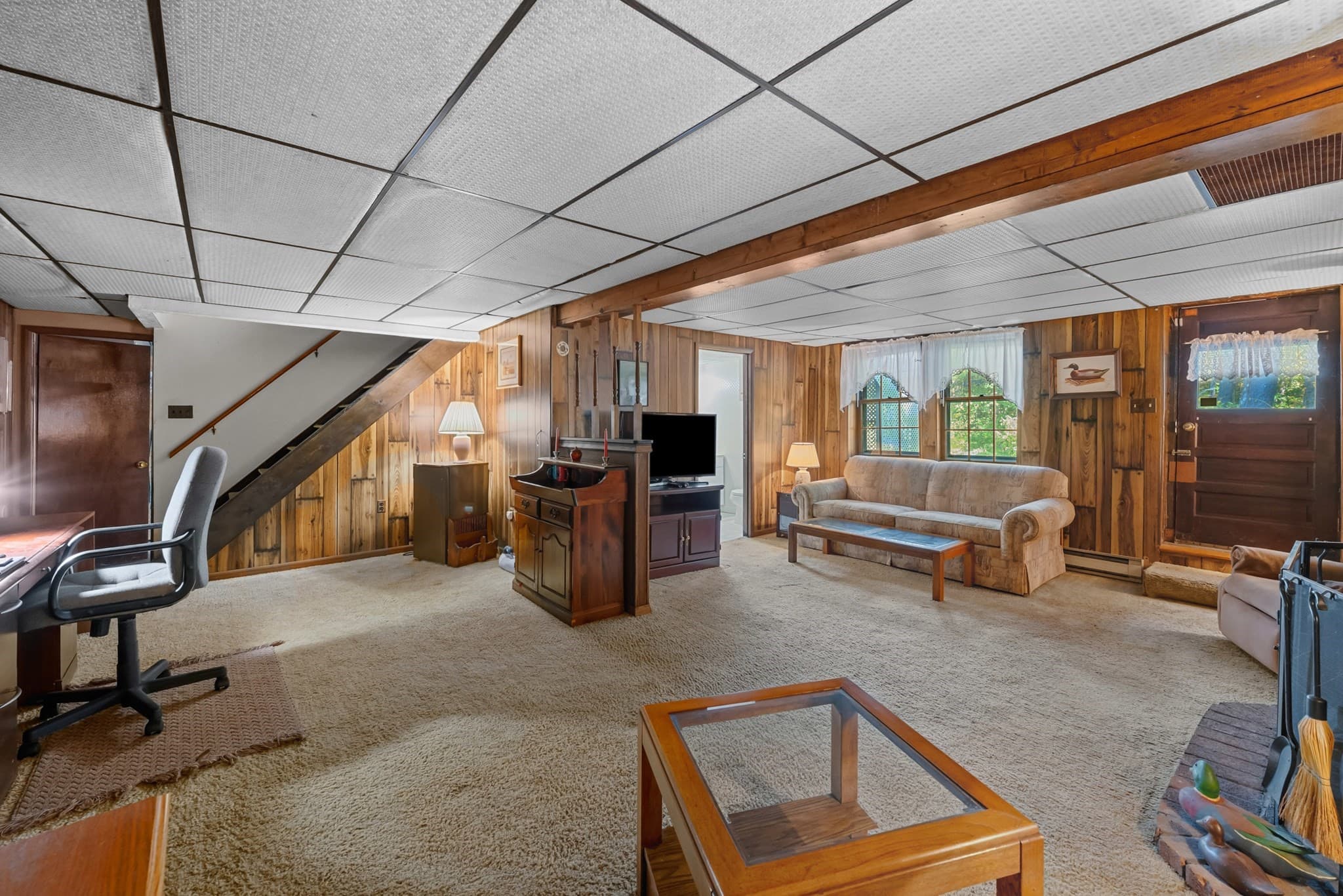 Single Family Residence at 42 Pinebrook Lane, Holden MA 01520, photo 21 of 32