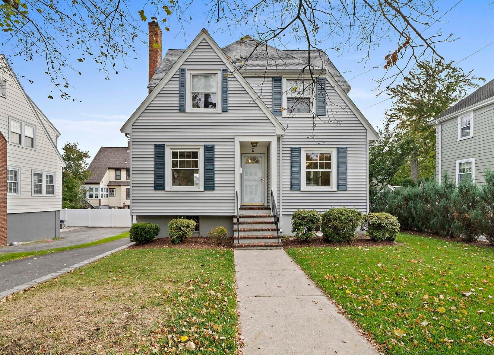 Single Family Residence at 6 Rowe St, Milton MA 02186, photo 3 of 32