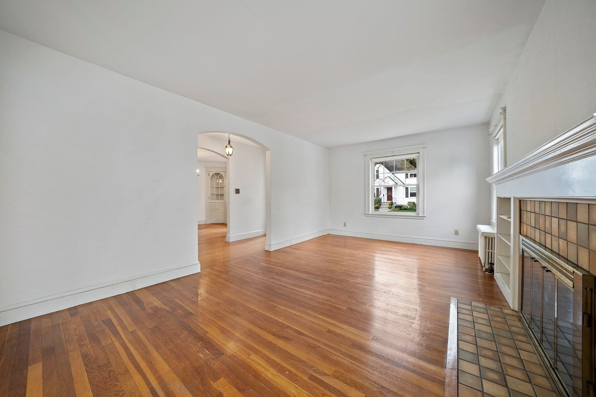 Single Family Residence at 6 Rowe St, Milton MA 02186, photo 5 of 32