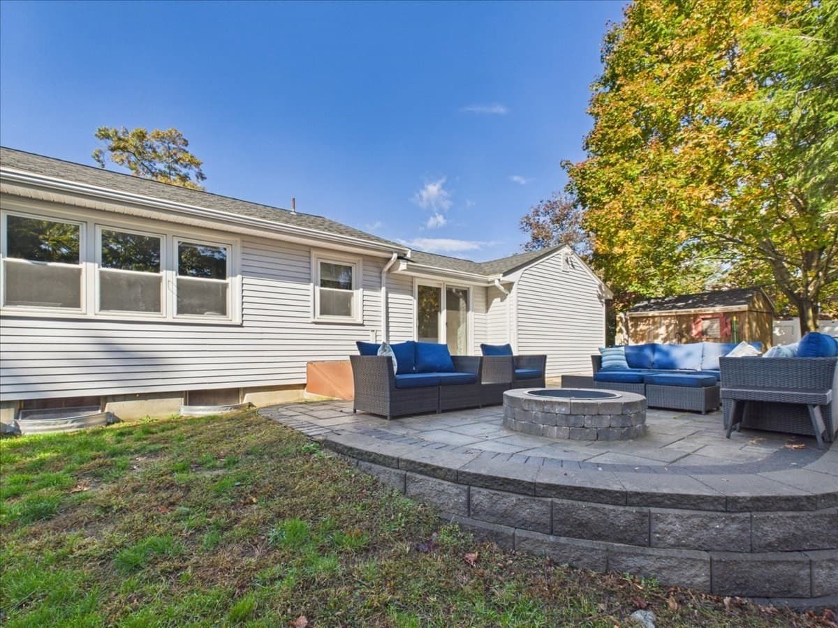 Single Family Residence at 2 Judith Rd., Easton MA 02356, photo 2 of 25