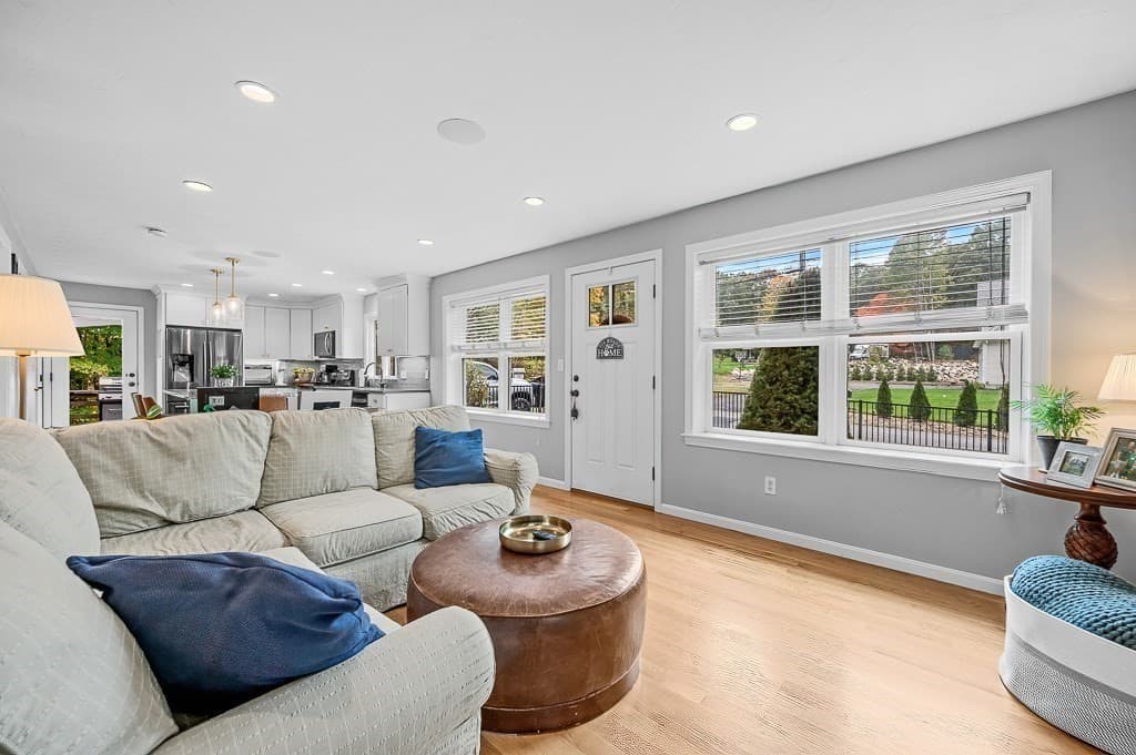 Single Family Residence at 72 Crawford Street, Northborough MA 01532, photo 5 of 26