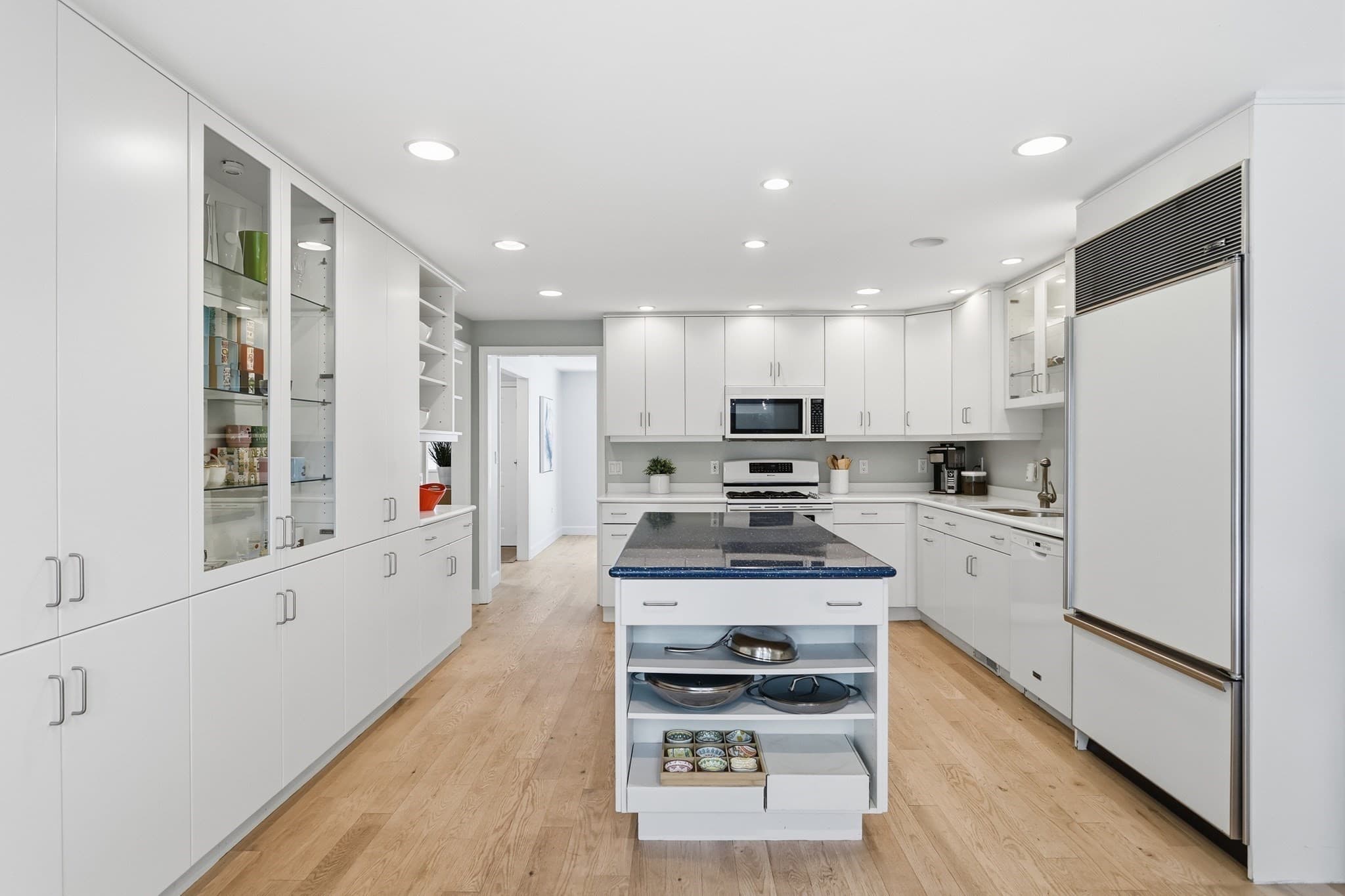 Condominium at 4 Deergrass Ln # 4, Acton MA 01720, Acton, photo 10 of 41
