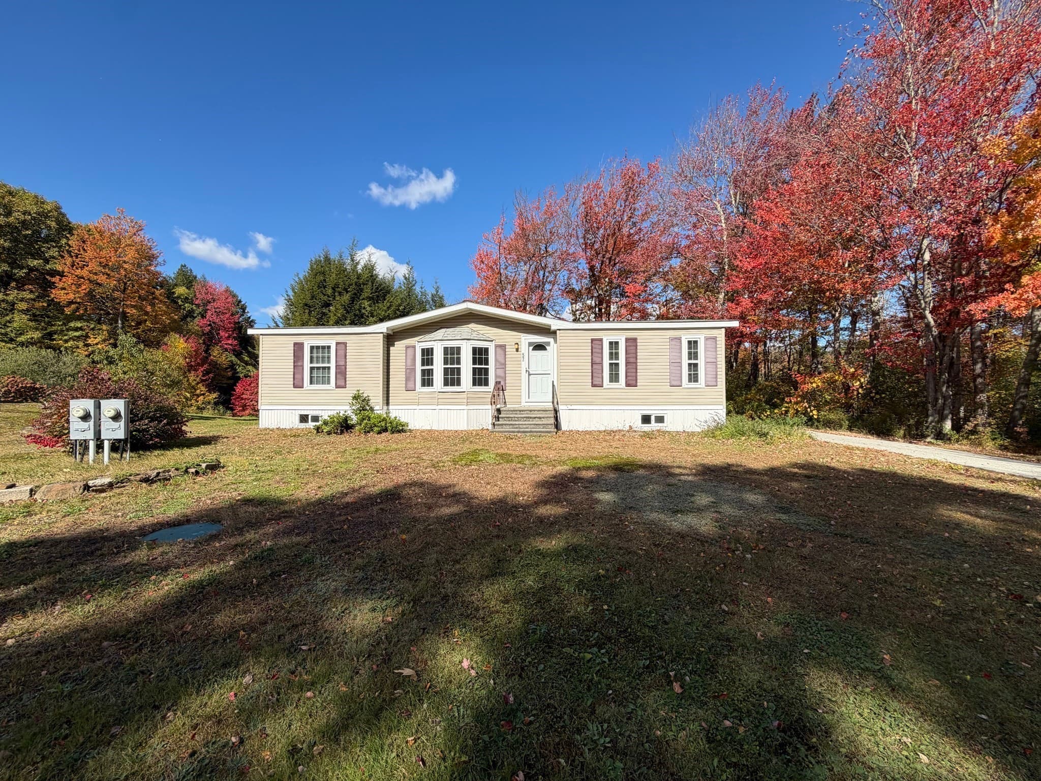 Mobile Home at 57 Vaillancourt Dr, New Ipswich NH 03071, New Ipswich, photo 2 of 26