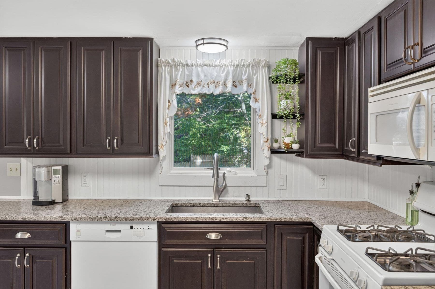 Single Family Residence at 20 Frances Helen Rd, Yarmouth MA 02675, Yarmouth, photo 5 of 31