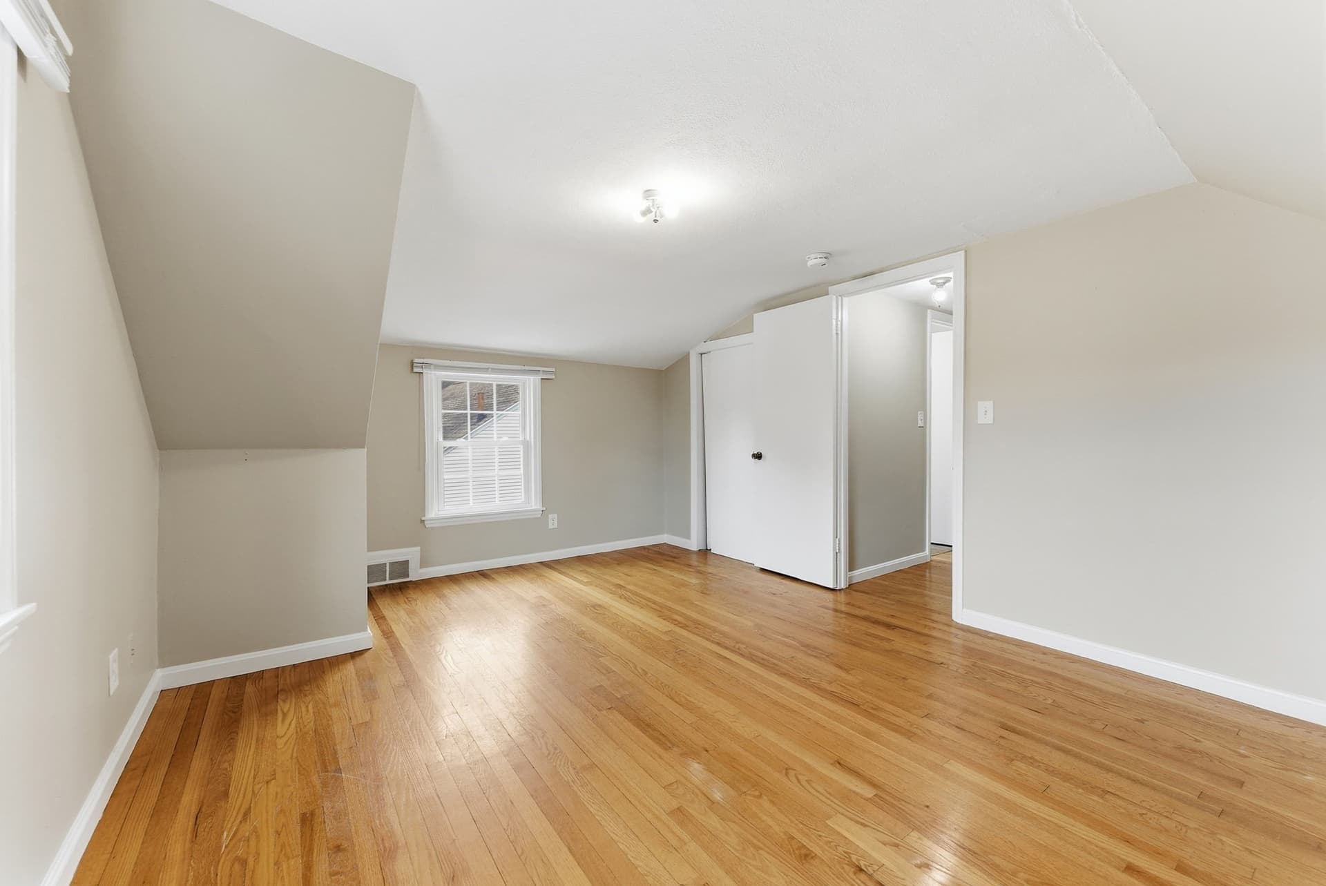 Single Family Residence at 6 Bennington St, Springfield MA 01108, photo 27 of 42