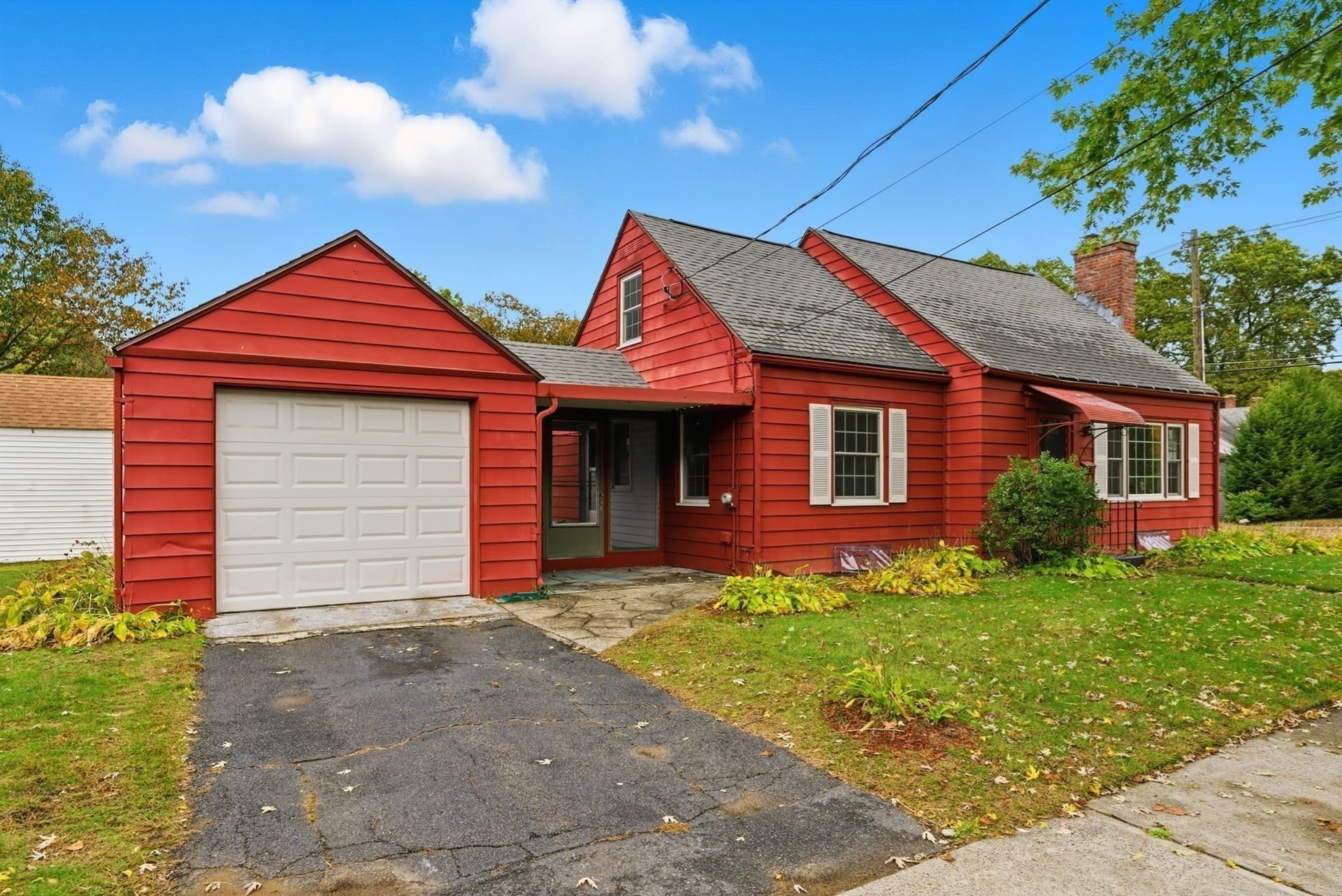 Single Family Residence at 6 Bennington St, Springfield MA 01108, photo 2 of 42