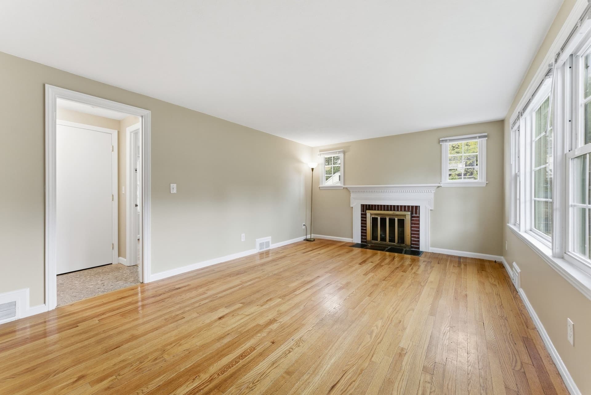 Single Family Residence at 6 Bennington St, Springfield MA 01108, photo 13 of 42