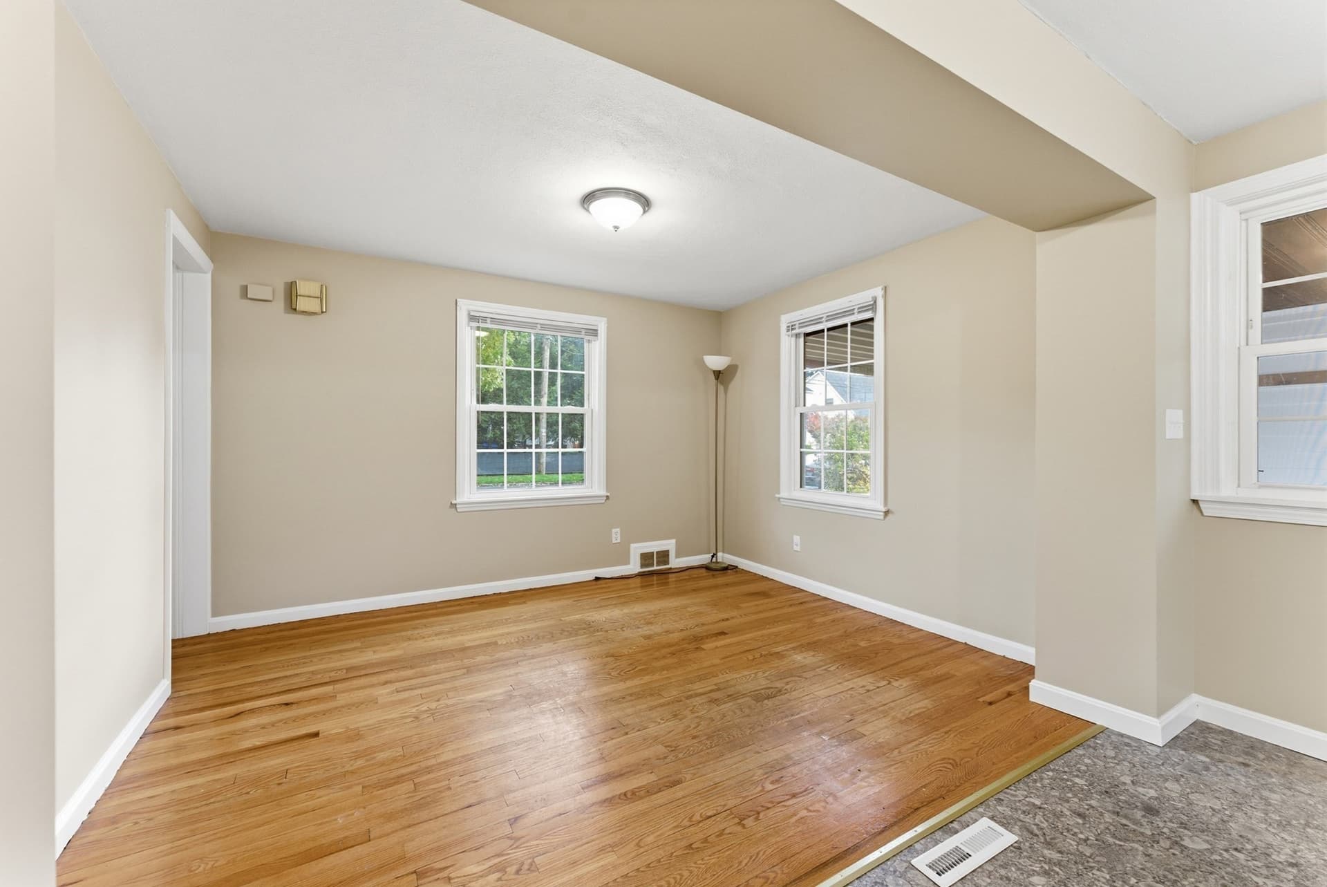 Single Family Residence at 6 Bennington St, Springfield MA 01108, photo 9 of 42