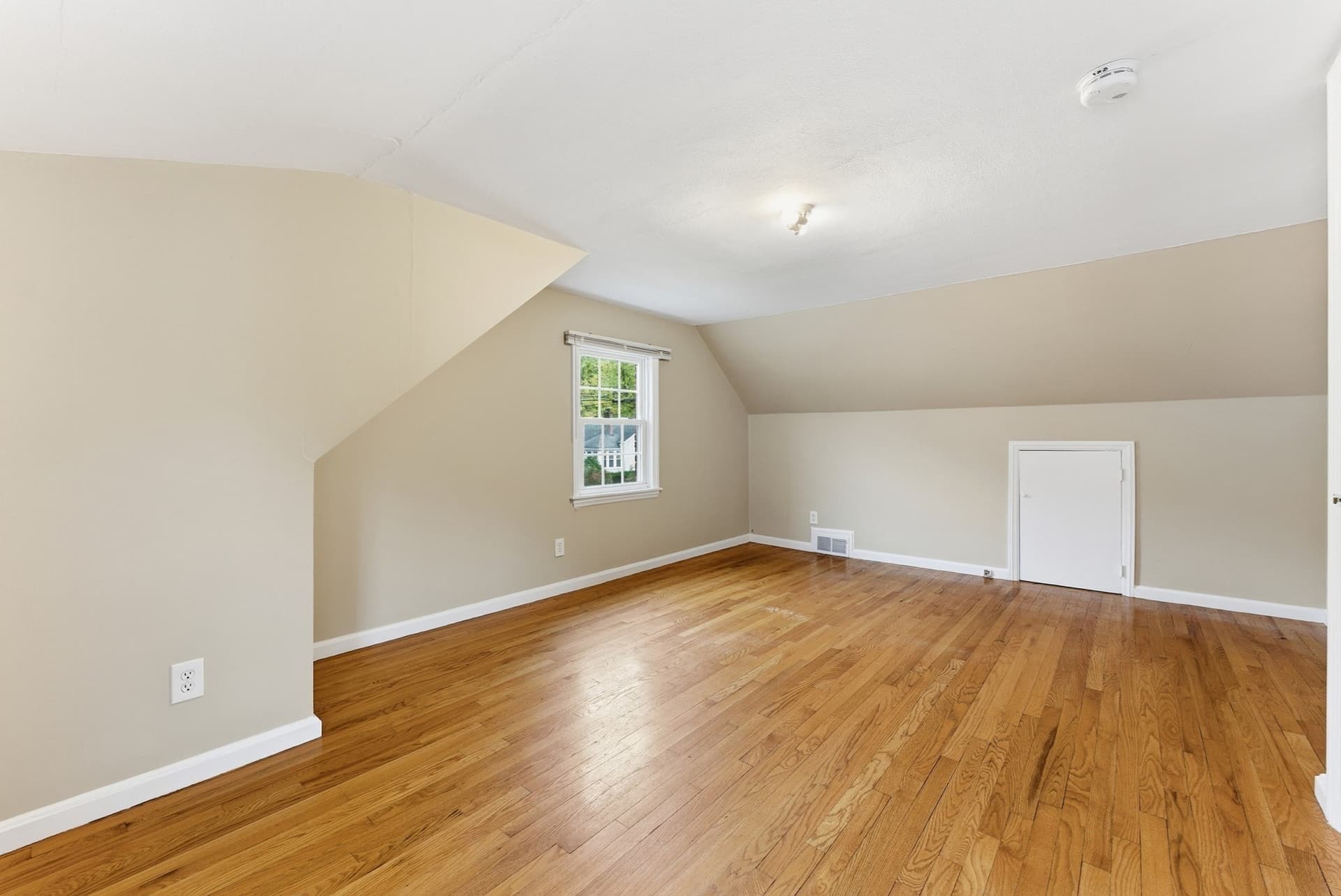 Single Family Residence at 6 Bennington St, Springfield MA 01108, photo 33 of 42