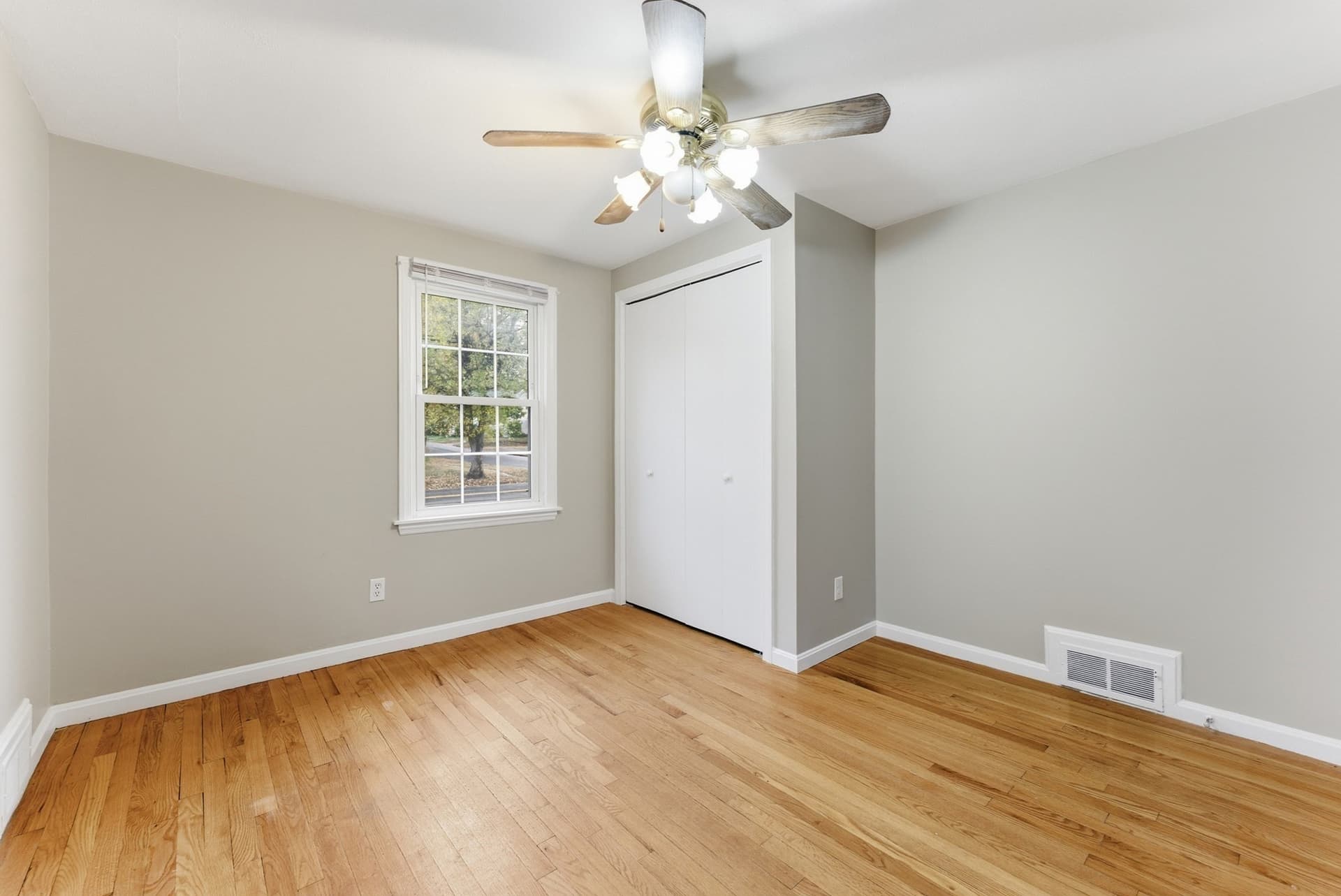 Single Family Residence at 6 Bennington St, Springfield MA 01108, photo 18 of 42