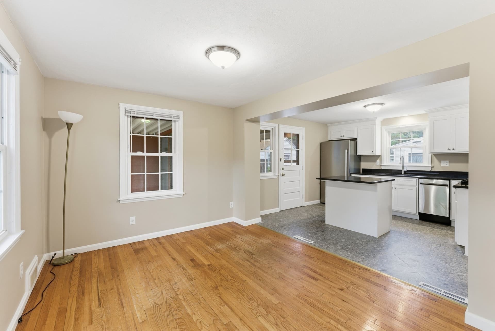 Single Family Residence at 6 Bennington St, Springfield MA 01108, photo 11 of 42