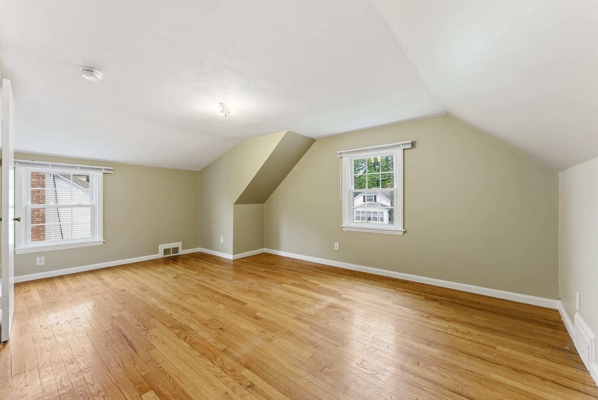 Single Family Residence at 6 Bennington St, Springfield MA 01108, photo 31 of 42