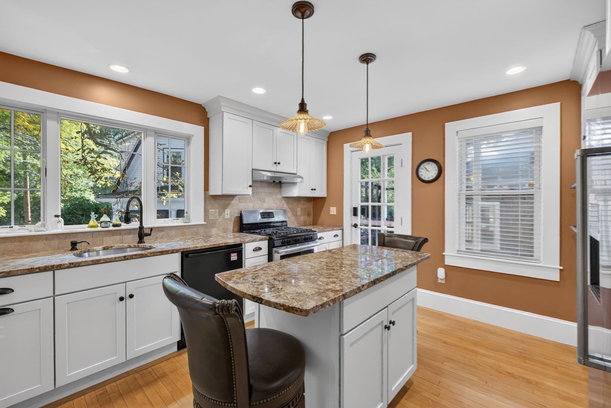 Single Family Residence at 4 Hawthorn Rd, Milton MA 02186, photo 13 of 39