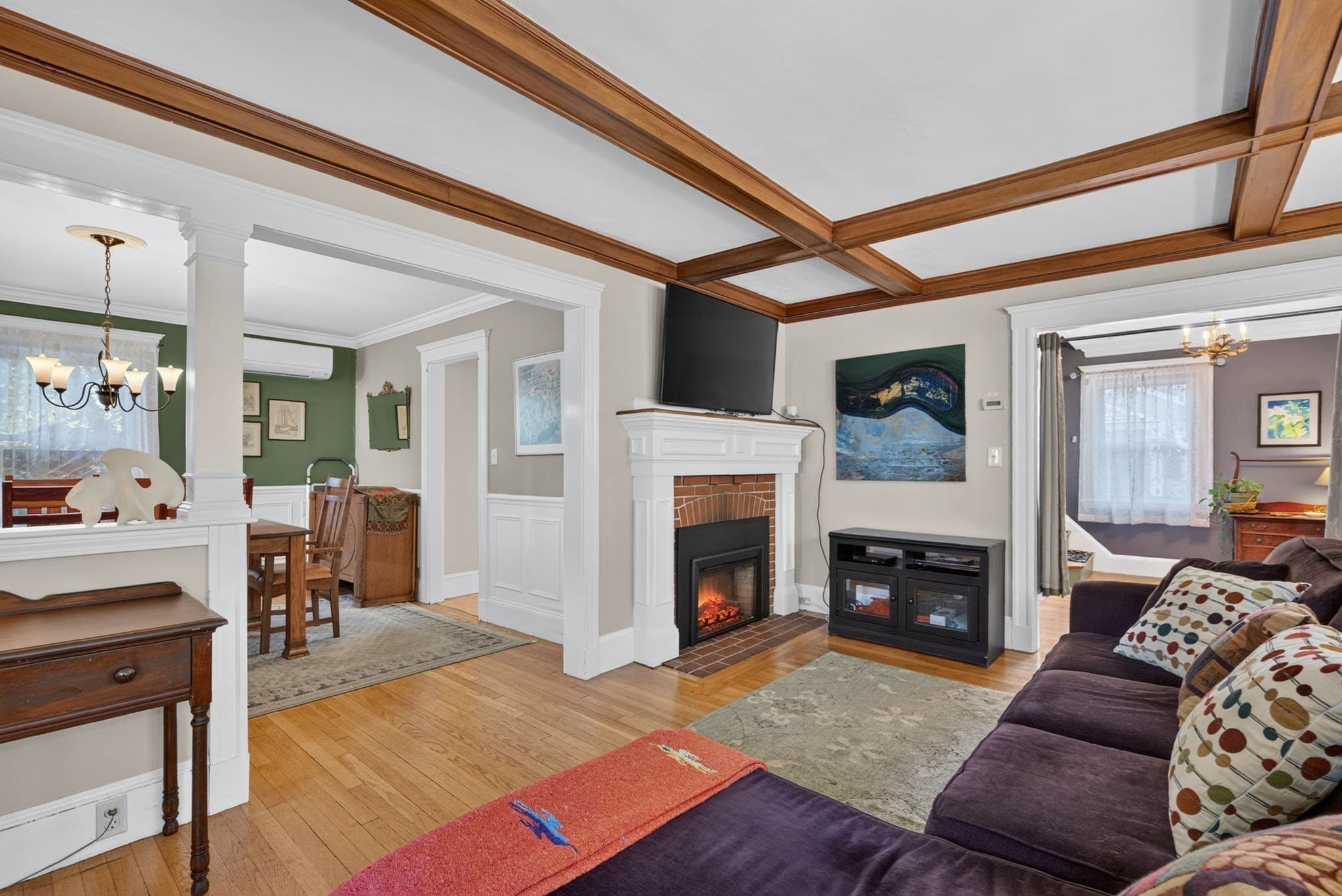 Single Family Residence at 4 Hawthorn Rd, Milton MA 02186, photo 7 of 39