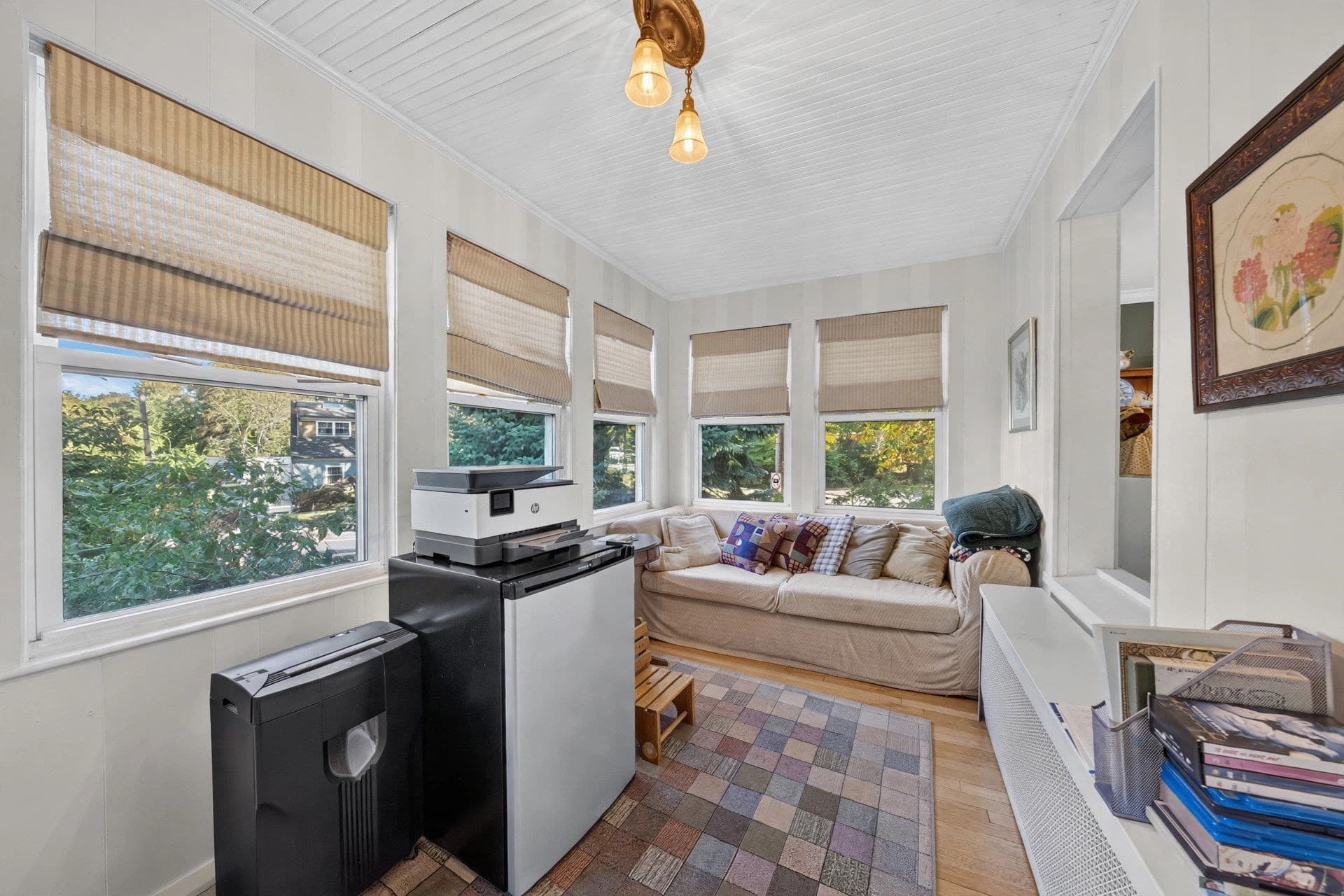 Single Family Residence at 4 Hawthorn Rd, Milton MA 02186, photo 8 of 39