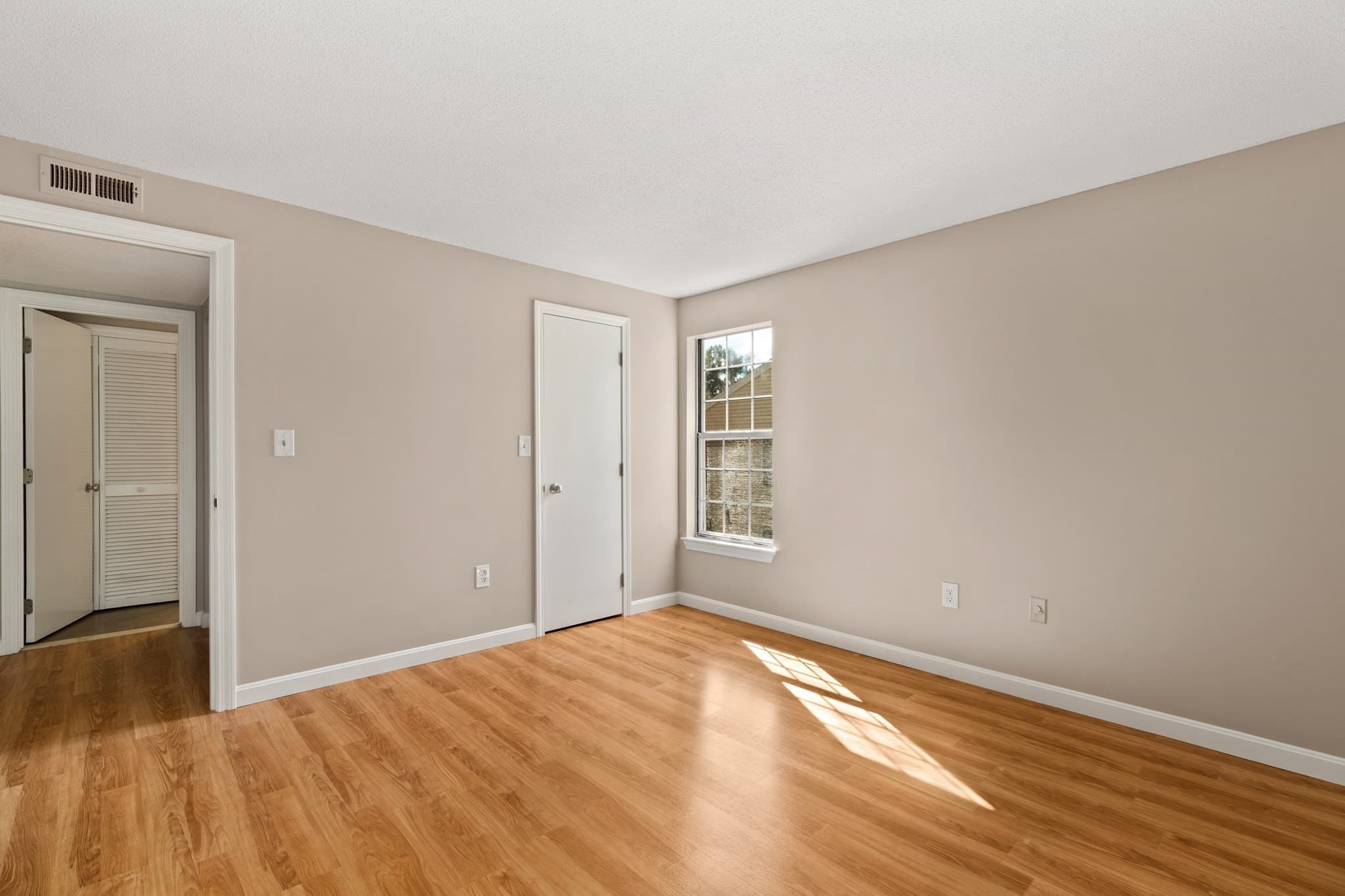 Condominium at 6 Walden Dr # 6, Natick MA 01760, photo 17 of 23