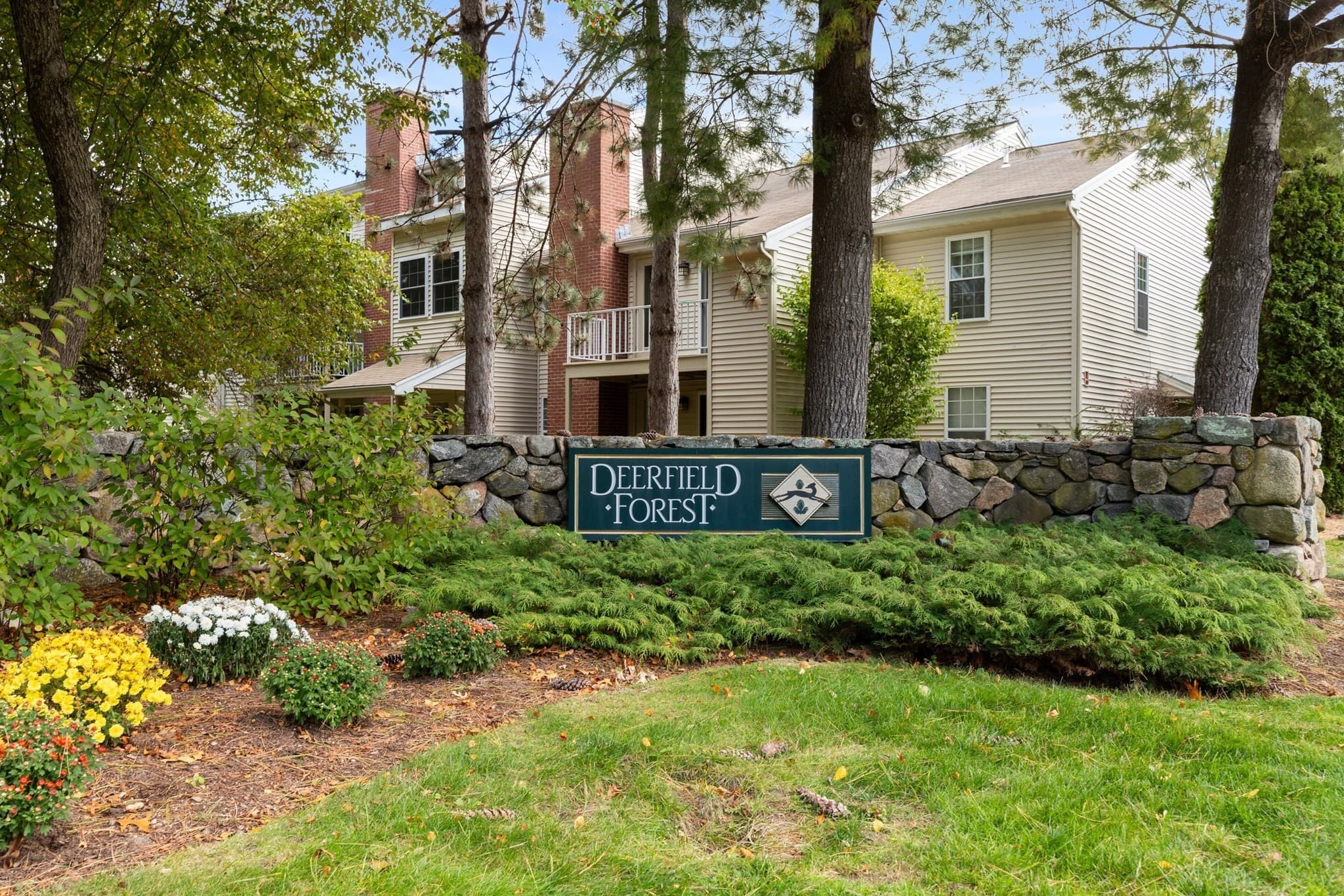 6 Walden Dr # 6, Natick MA 01760