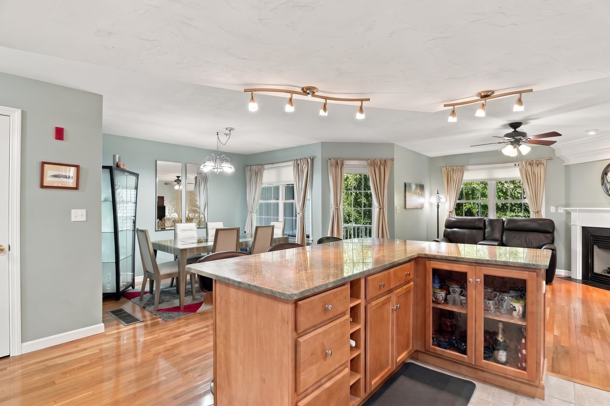 Condominium at 111 Regency Ln # 111, Abington MA 02351, Abington, photo 2 of 22