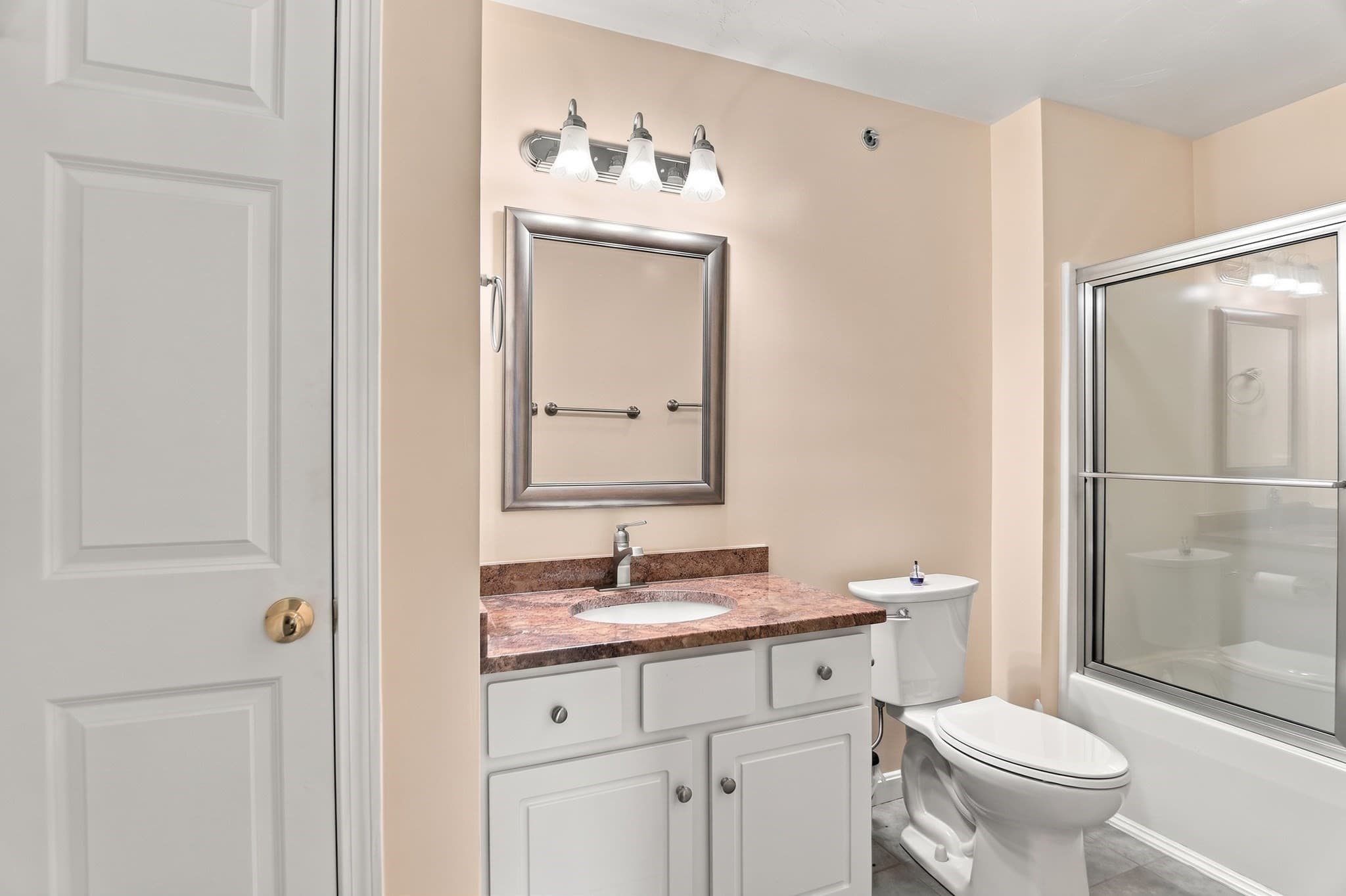 Condominium at 111 Regency Ln # 111, Abington MA 02351, Abington, photo 14 of 22