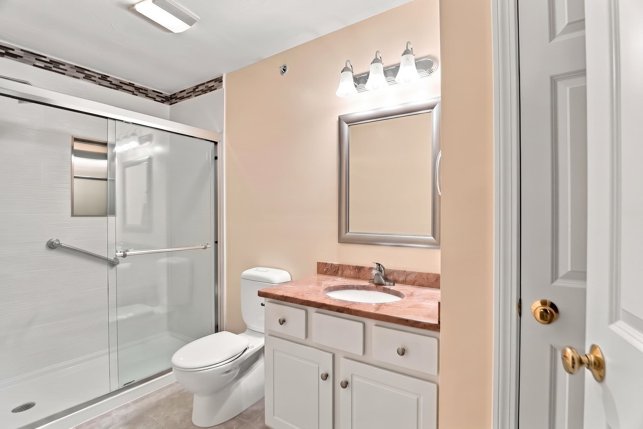 Condominium at 111 Regency Ln # 111, Abington MA 02351, Abington, photo 11 of 22