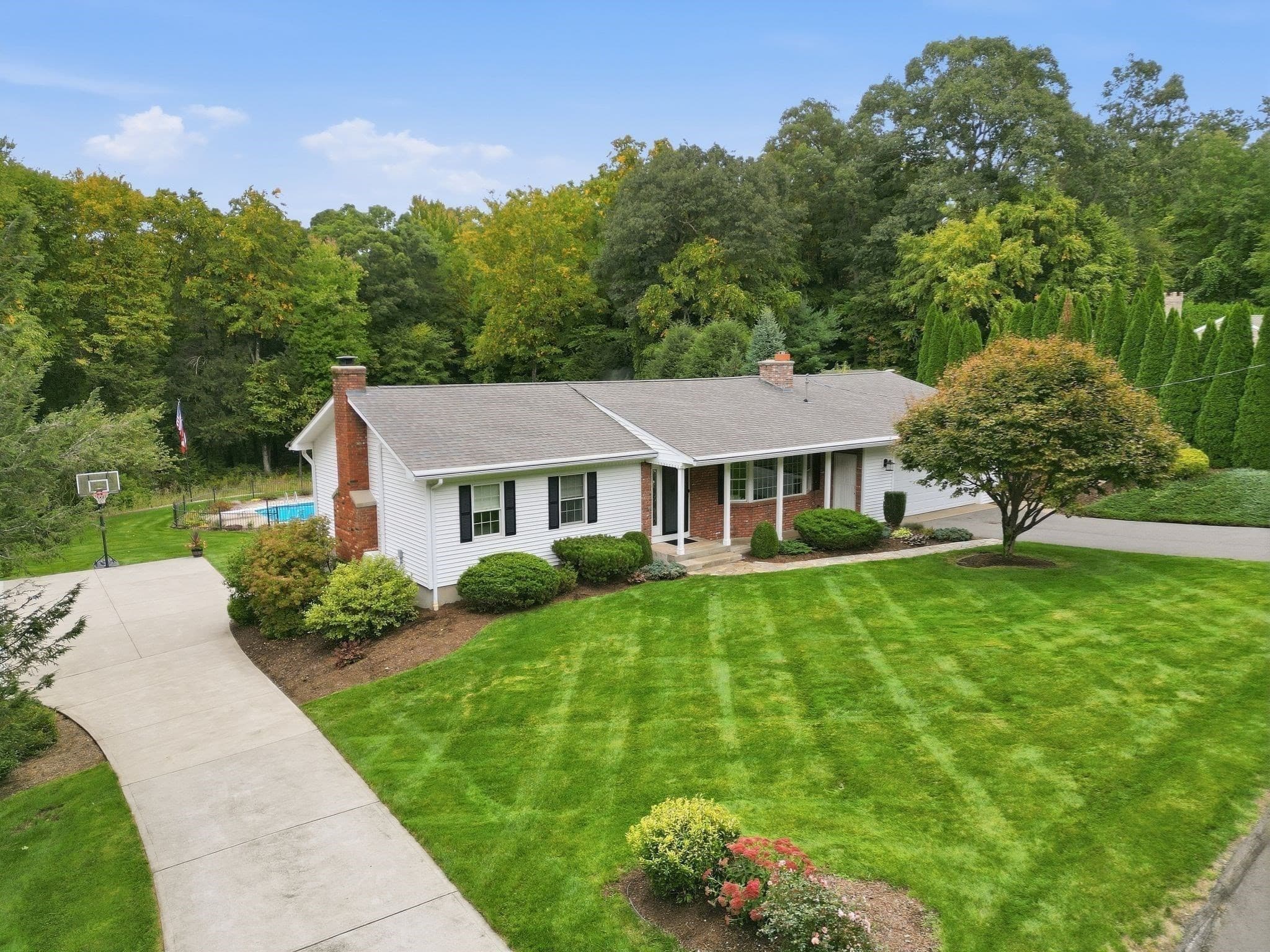 Single Family Residence at 46 Stuart Pl, Westfield MA 01085, Westfield, photo 5 of 42