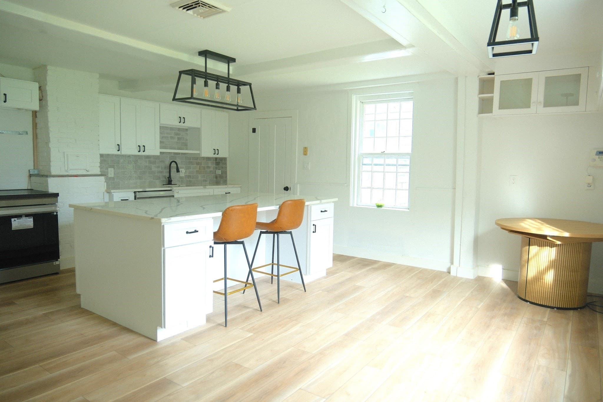 Single Family Residence at 16 West St, Petersham MA 01366, photo 7 of 32