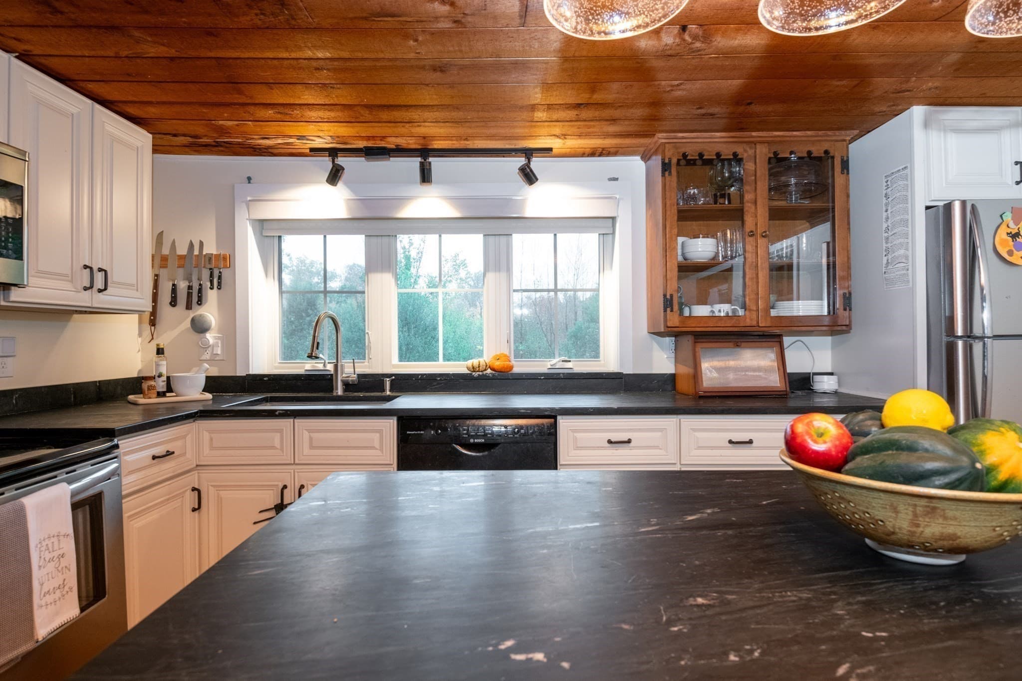 Single Family Residence at 387 Middle St, West Newbury MA 01985, West Newbury, photo 12 of 42