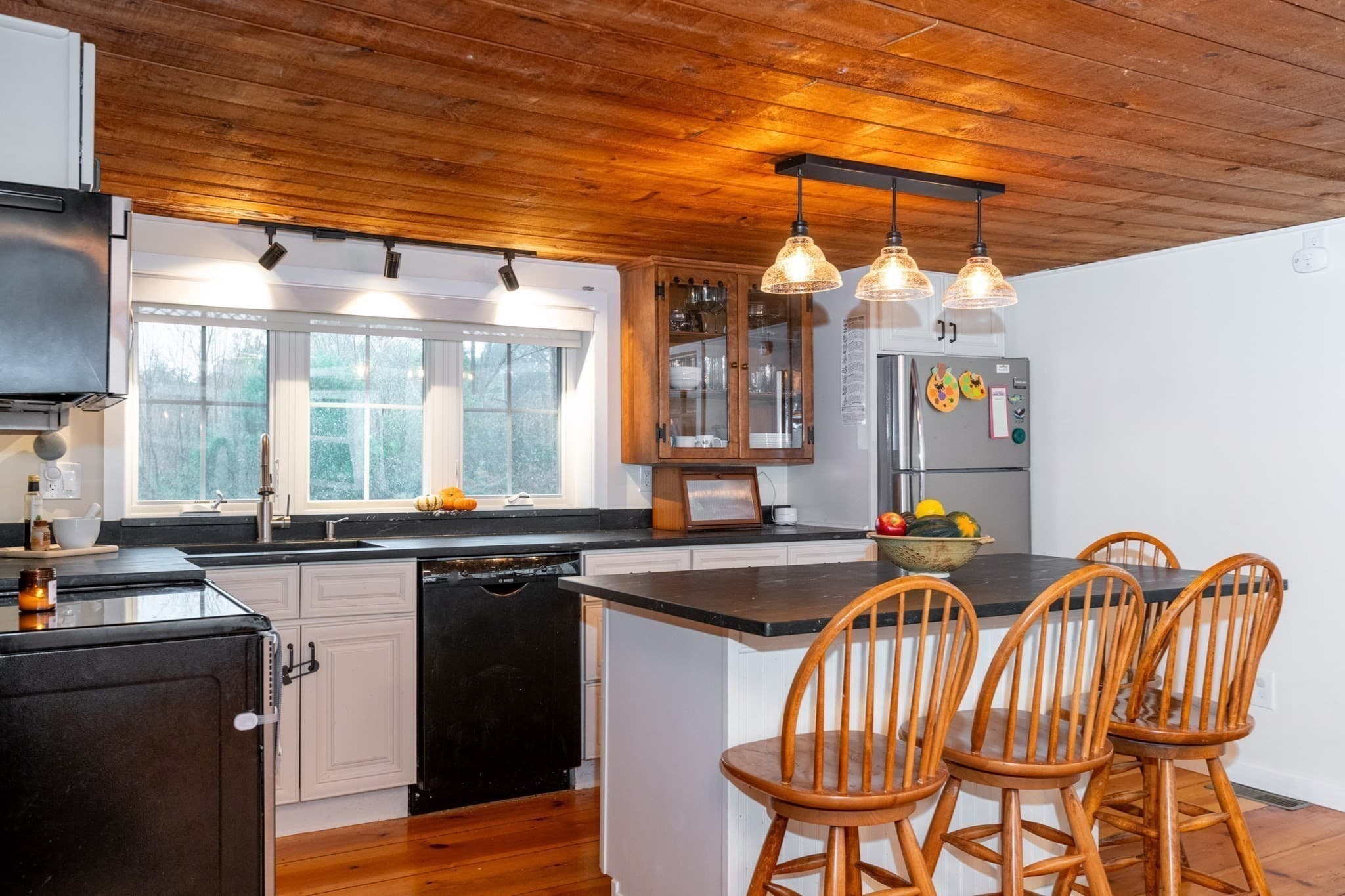 Single Family Residence at 387 Middle St, West Newbury MA 01985, West Newbury, photo 11 of 42