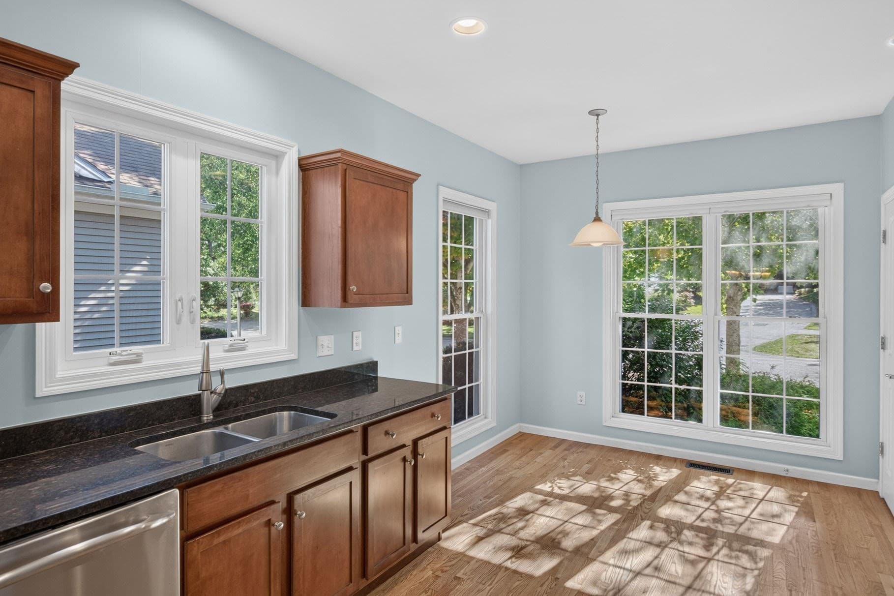 Single Family Residence at 6 Autumn Glen, Plymouth MA 02360, Plymouth, photo 12 of 34