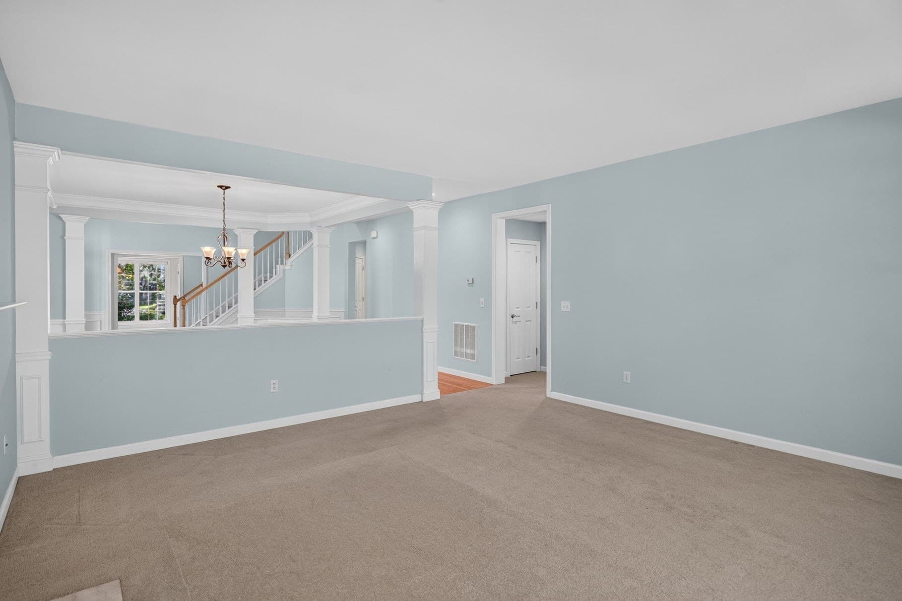 Single Family Residence at 6 Autumn Glen, Plymouth MA 02360, Plymouth, photo 7 of 34