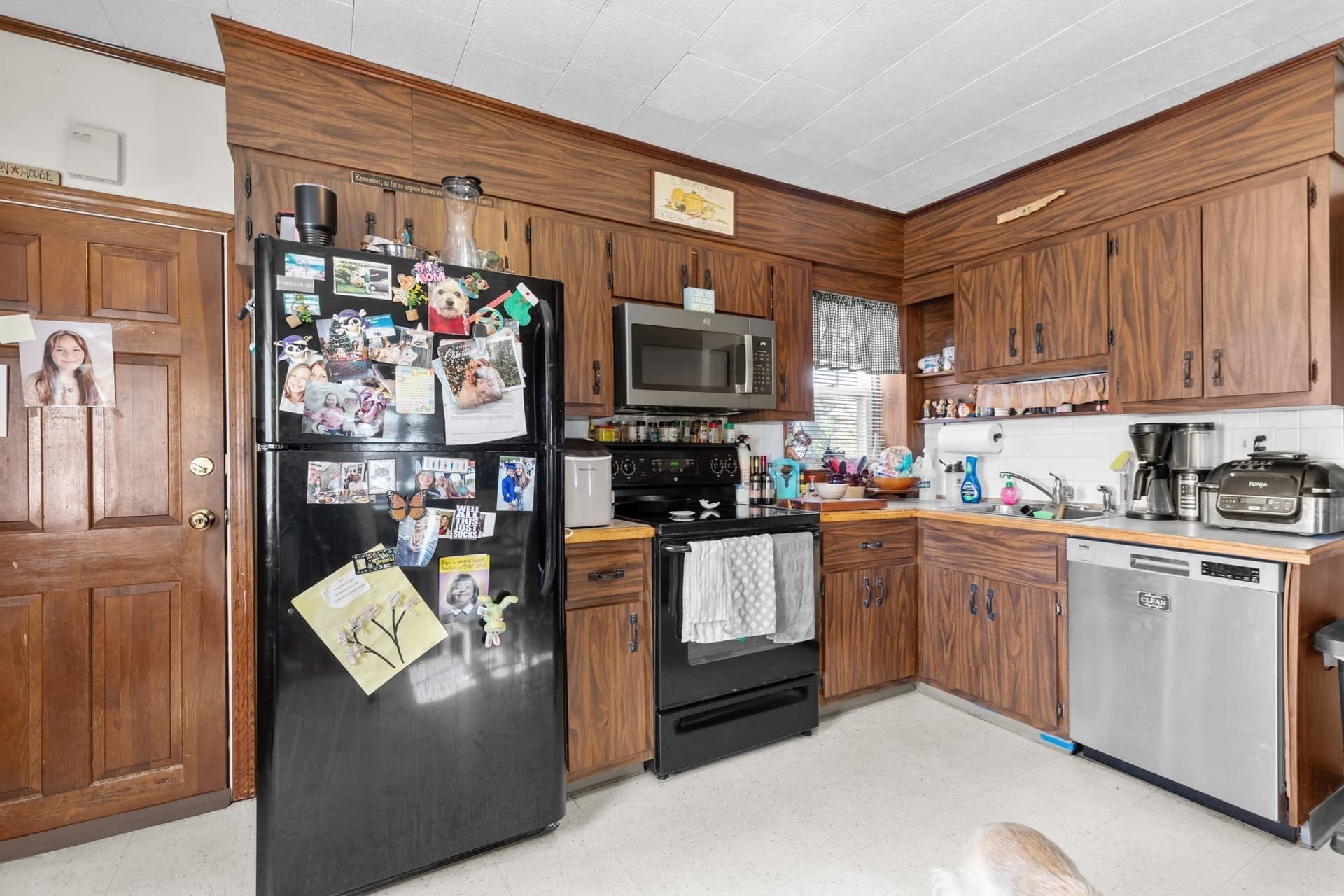 Multi Family at 33 Stafford St, Plymouth MA 02360, photo 13 of 31
