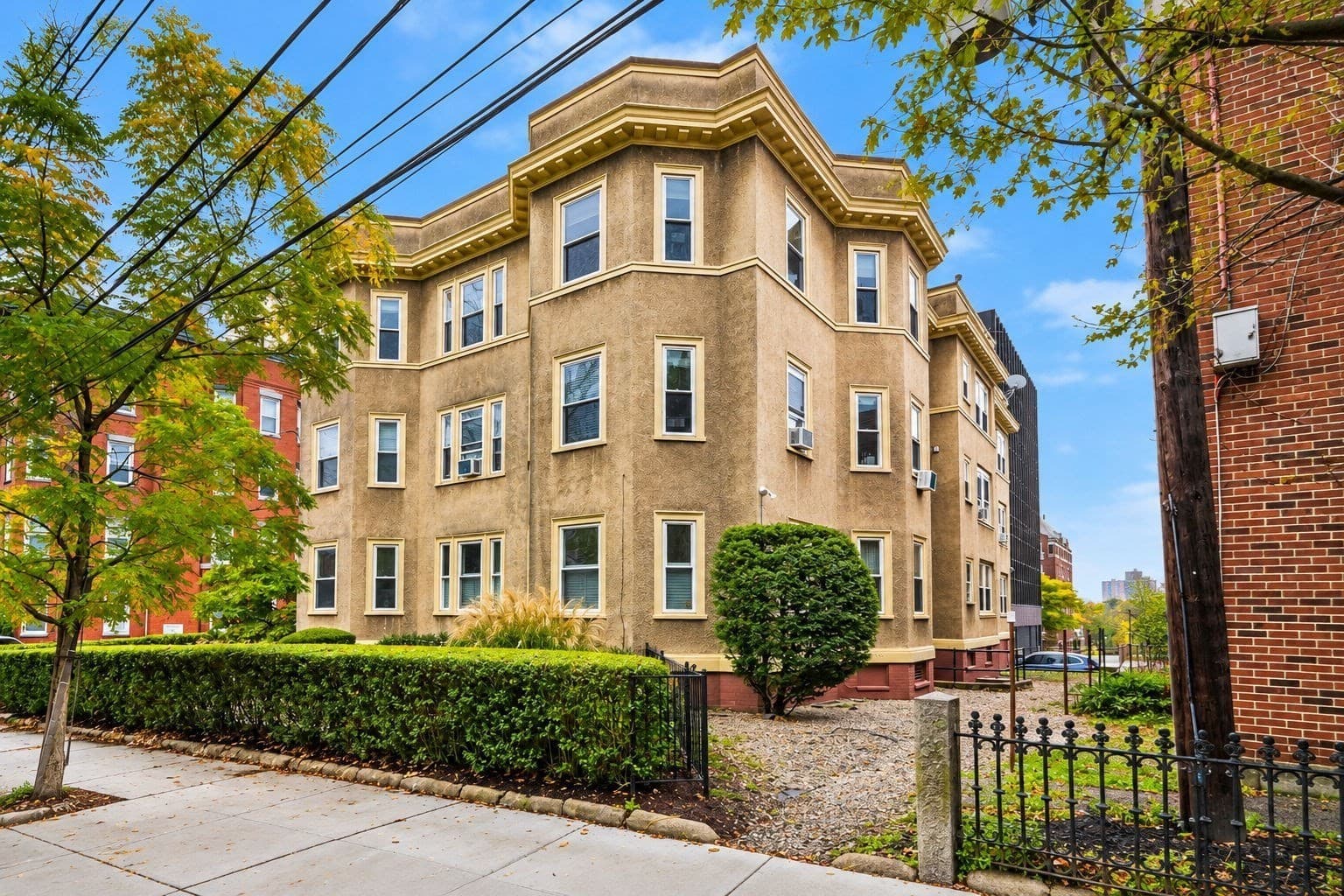 22 Centre St # 3, Cambridge MA 02139