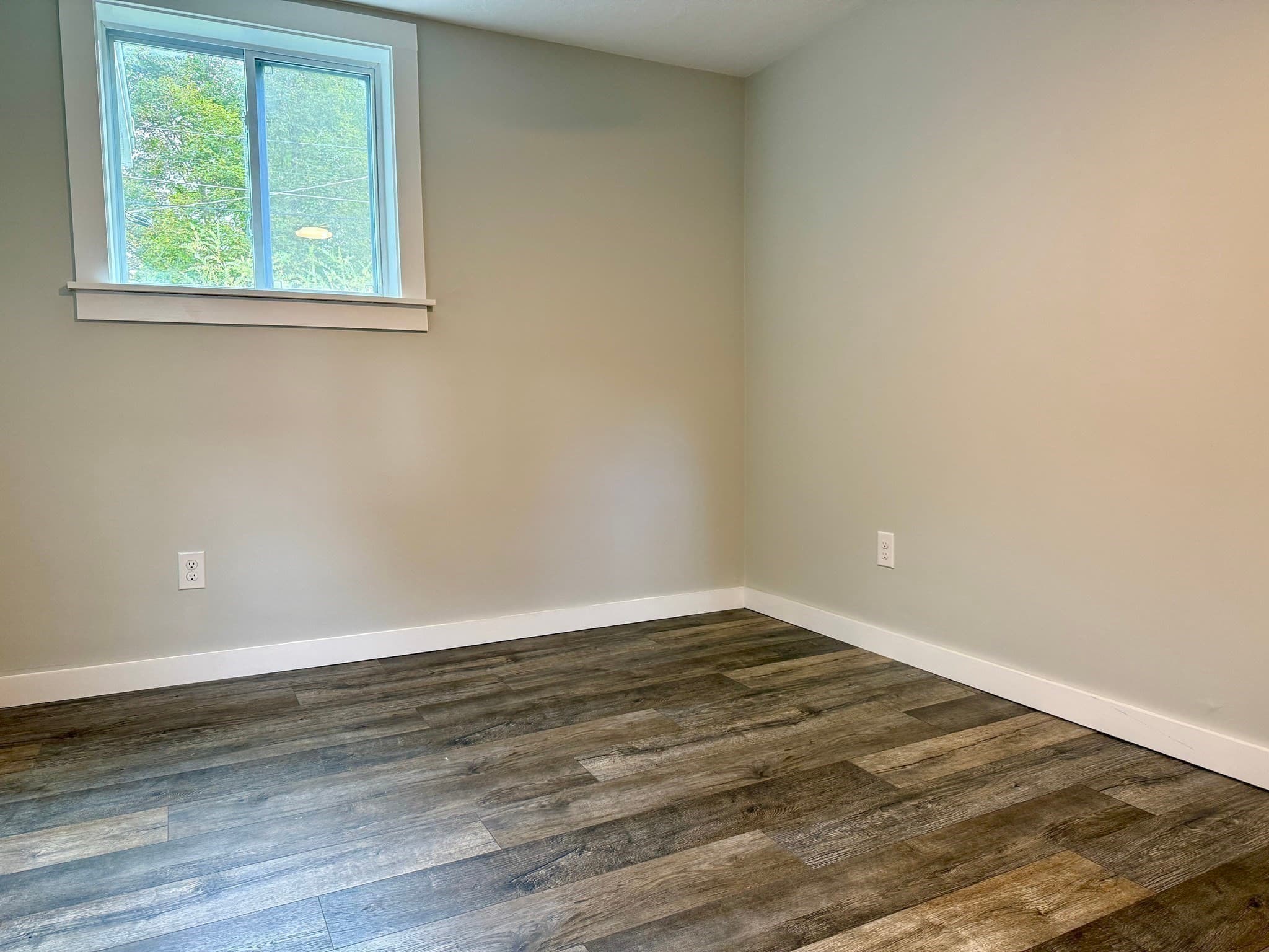Single Family Residence at 73 Cliff Street, Southbridge MA 01550, photo 9 of 34