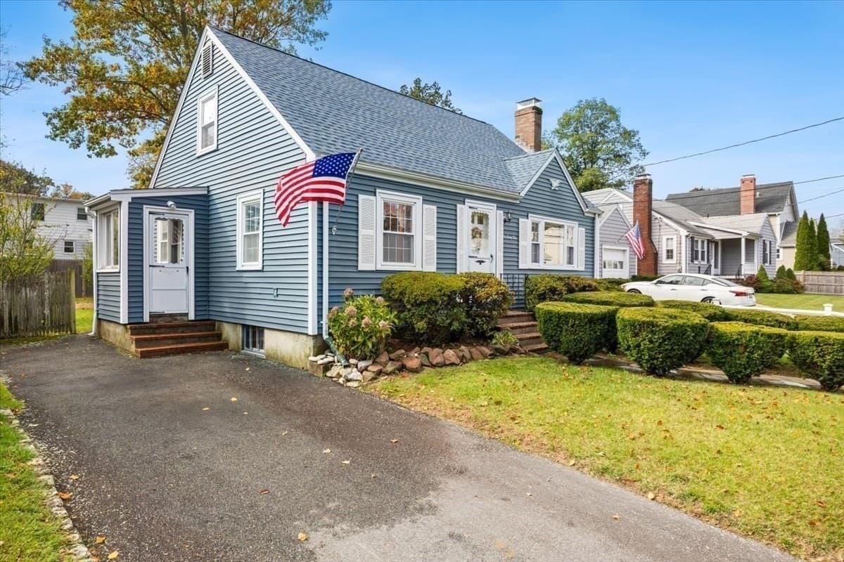 Single Family Residence at 123 Taylor Avenue, Dedham MA 02026, photo 10 of 39