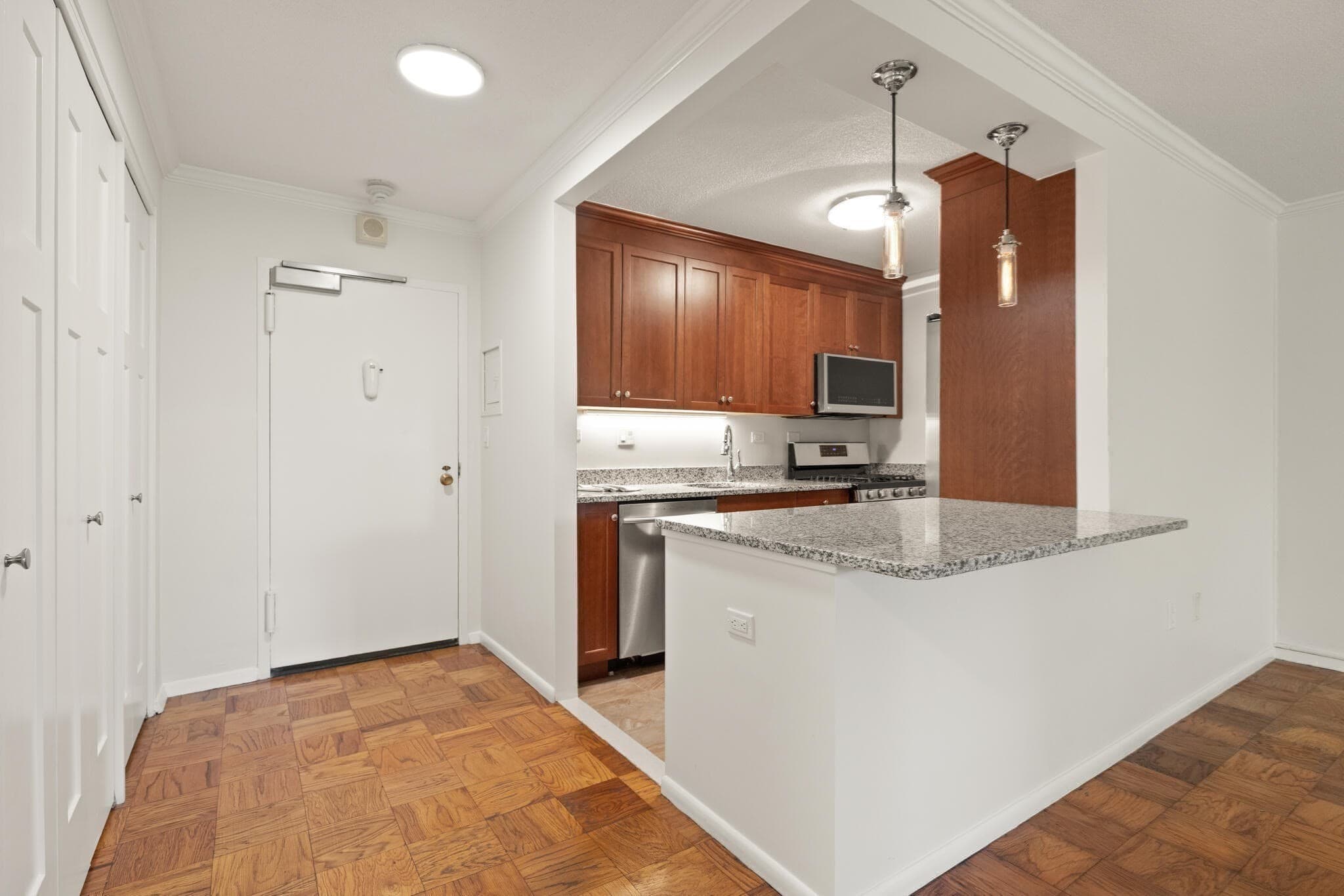 Condominium at 2 Hawthorne Place # 5H, Boston MA 02114, Boston, photo 7 of 21