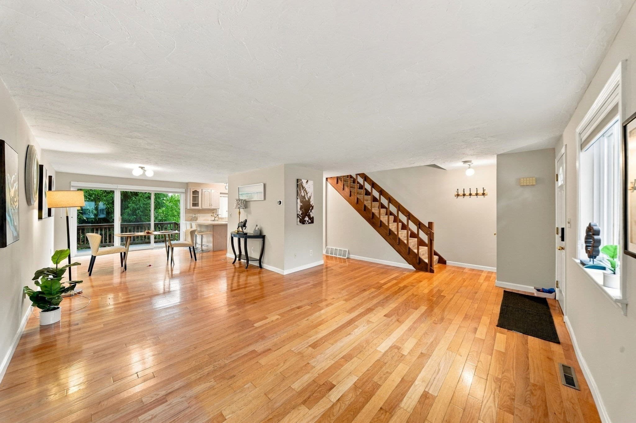 Condominium at 399 Pond St # D1, Braintree MA 02184, photo 12 of 40