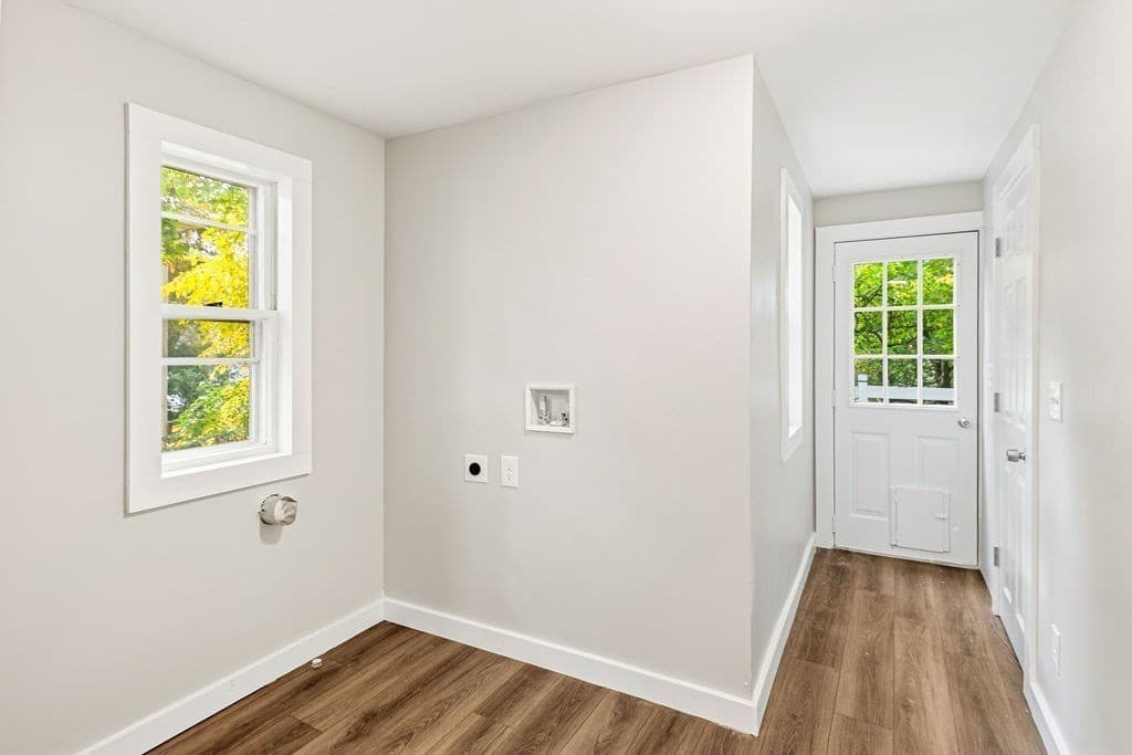 Single Family Residence at 132 Prospect St, Marlborough MA 01752, photo 13 of 36