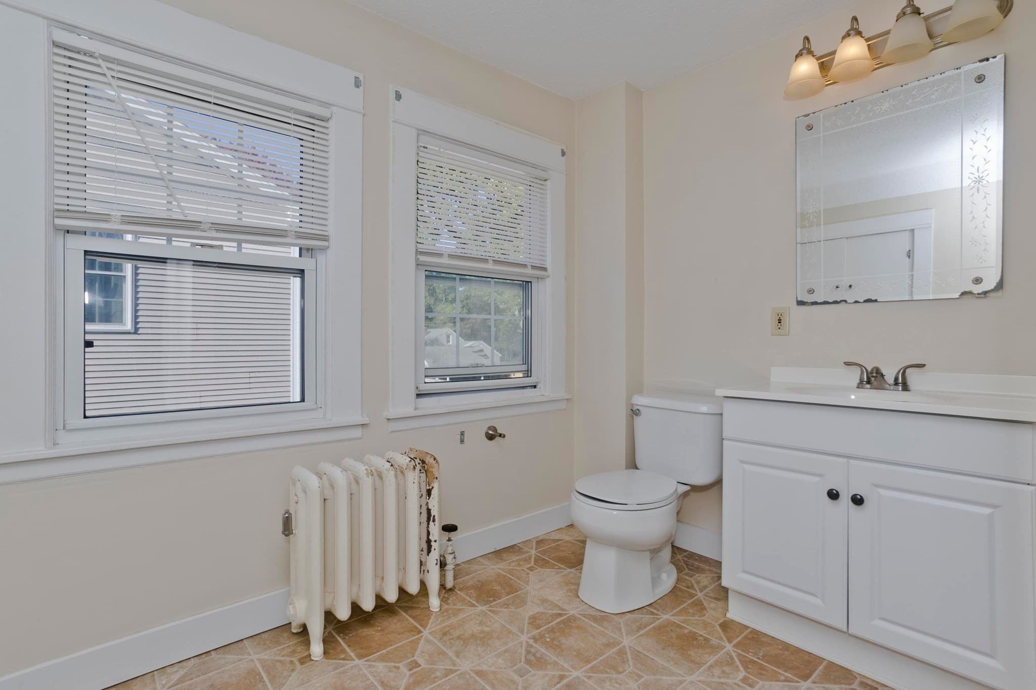 Single Family Residence at 276 Tremont St, Springfield MA 01104, Springfield, photo 12 of 24