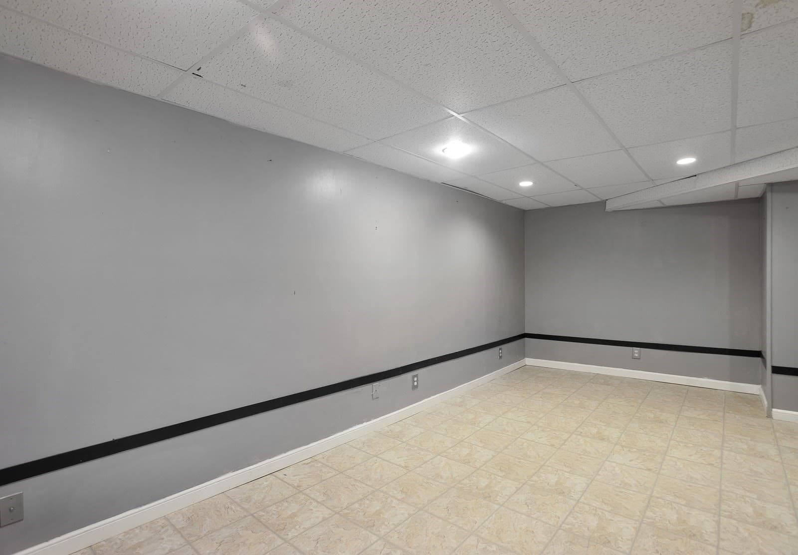 Condominium at 55 Clough Rd # 55, Dedham MA 02026, photo 25 of 32