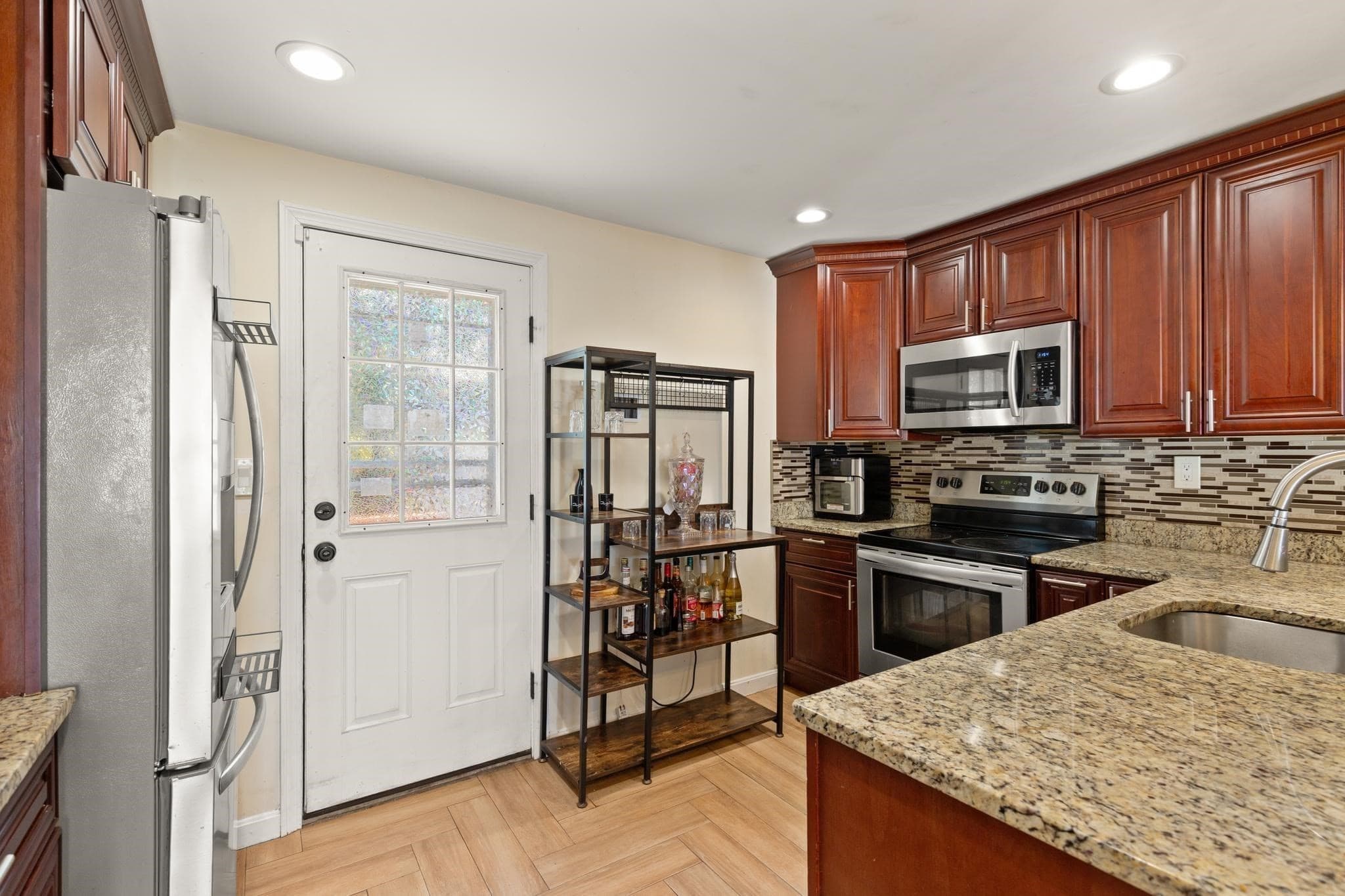 Single Family Residence at 31 Hope Street, Brockton MA 02302, photo 8 of 20