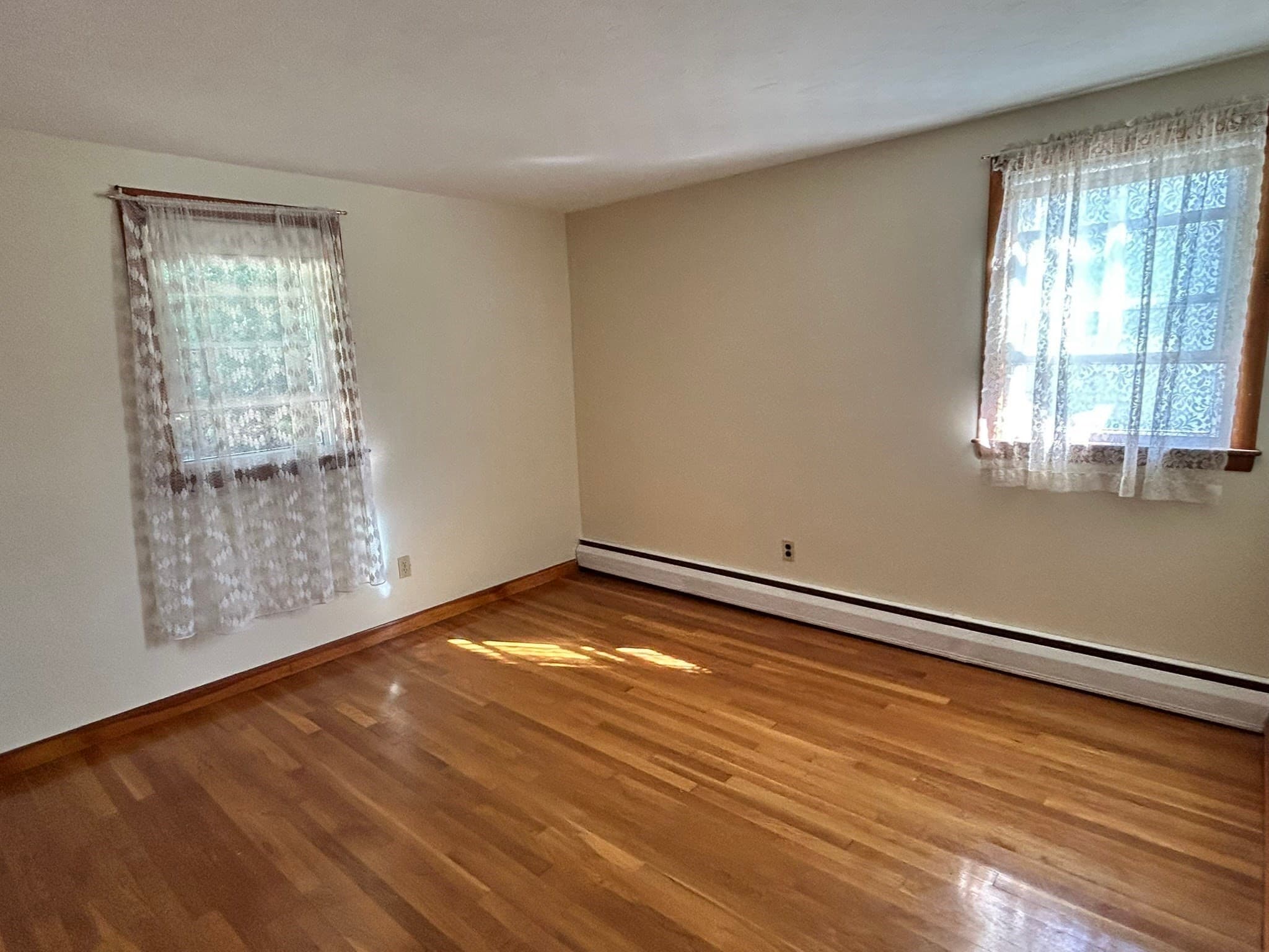 Single Family Residence at 11 Sunflower Rd, Holbrook MA 02343, Holbrook, photo 13 of 21