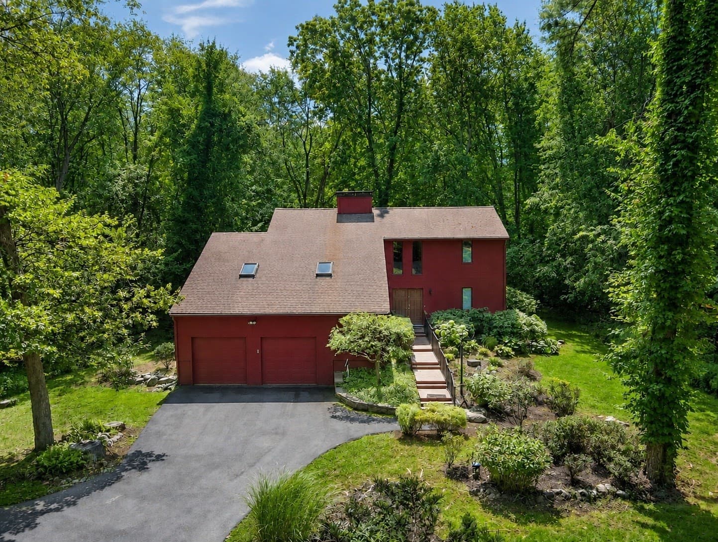 9 Running Stream Rd, Rehoboth MA 02769