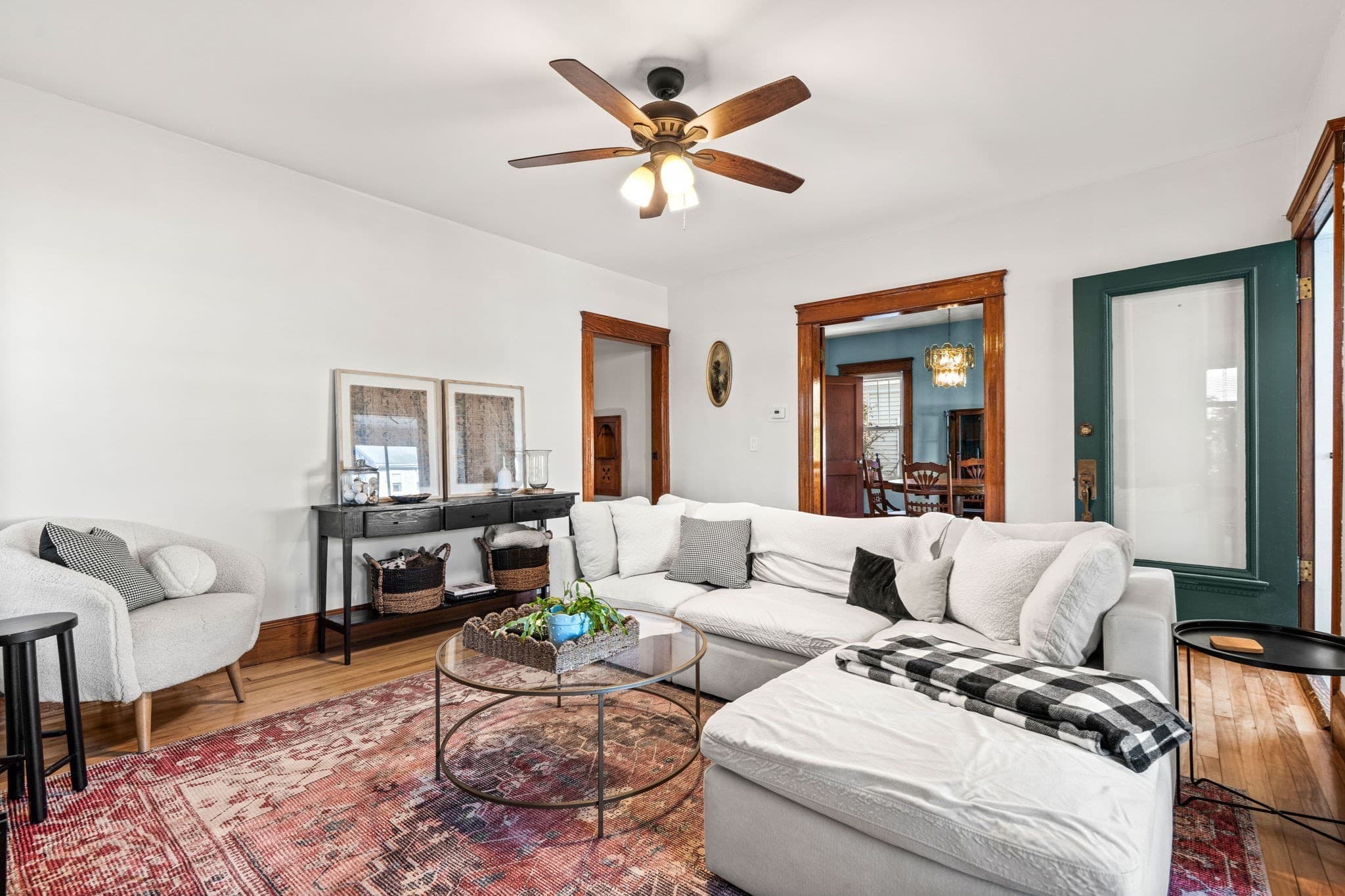 Single Family Residence at 6 Hartford Ave W, Uxbridge MA 01569, photo 5 of 40