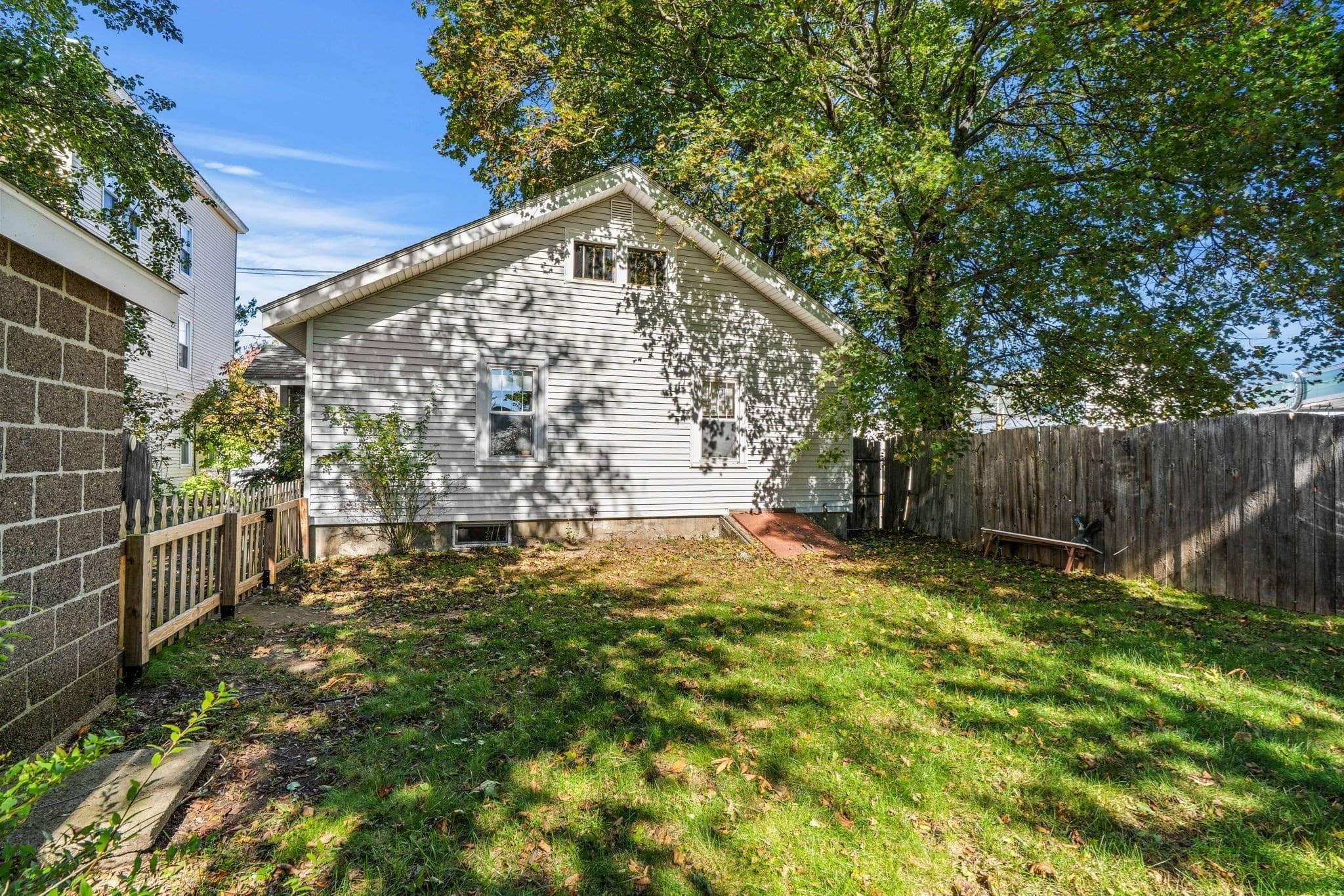 Single Family Residence at 6 Hartford Ave W, Uxbridge MA 01569, photo 30 of 40
