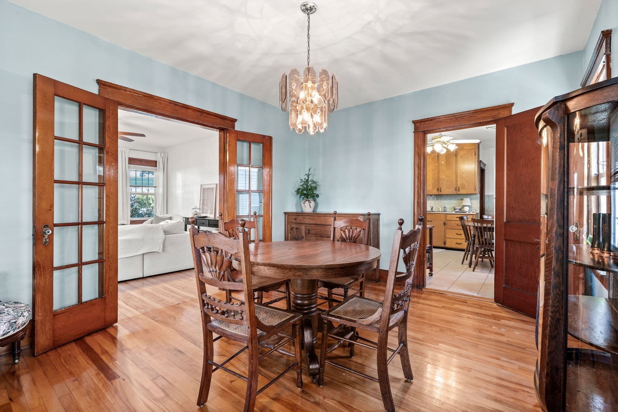 Single Family Residence at 6 Hartford Ave W, Uxbridge MA 01569, photo 10 of 40