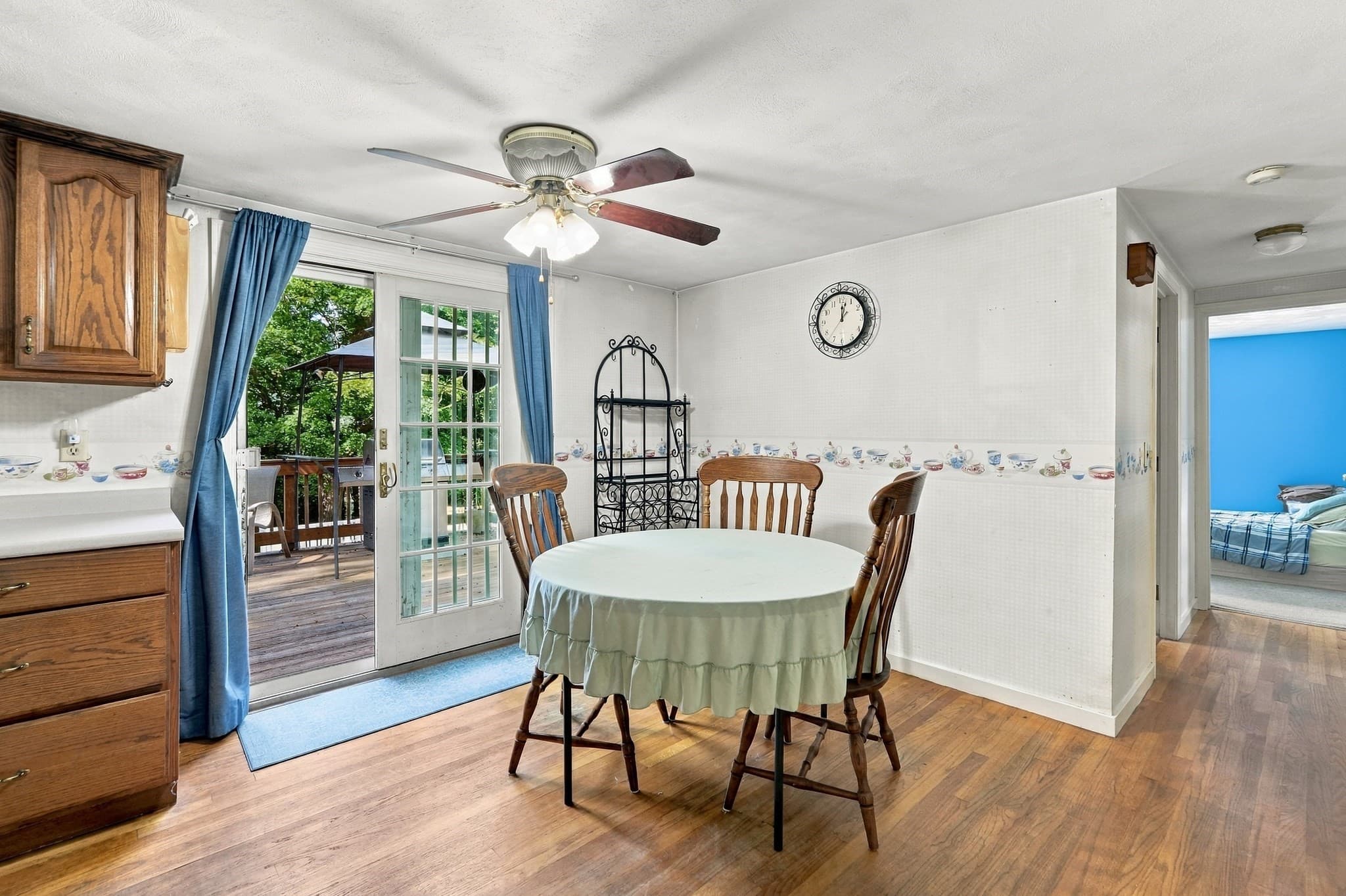 Single Family Residence at 27 Old Meetinghouse Road, Auburn MA 01501, photo 7 of 36