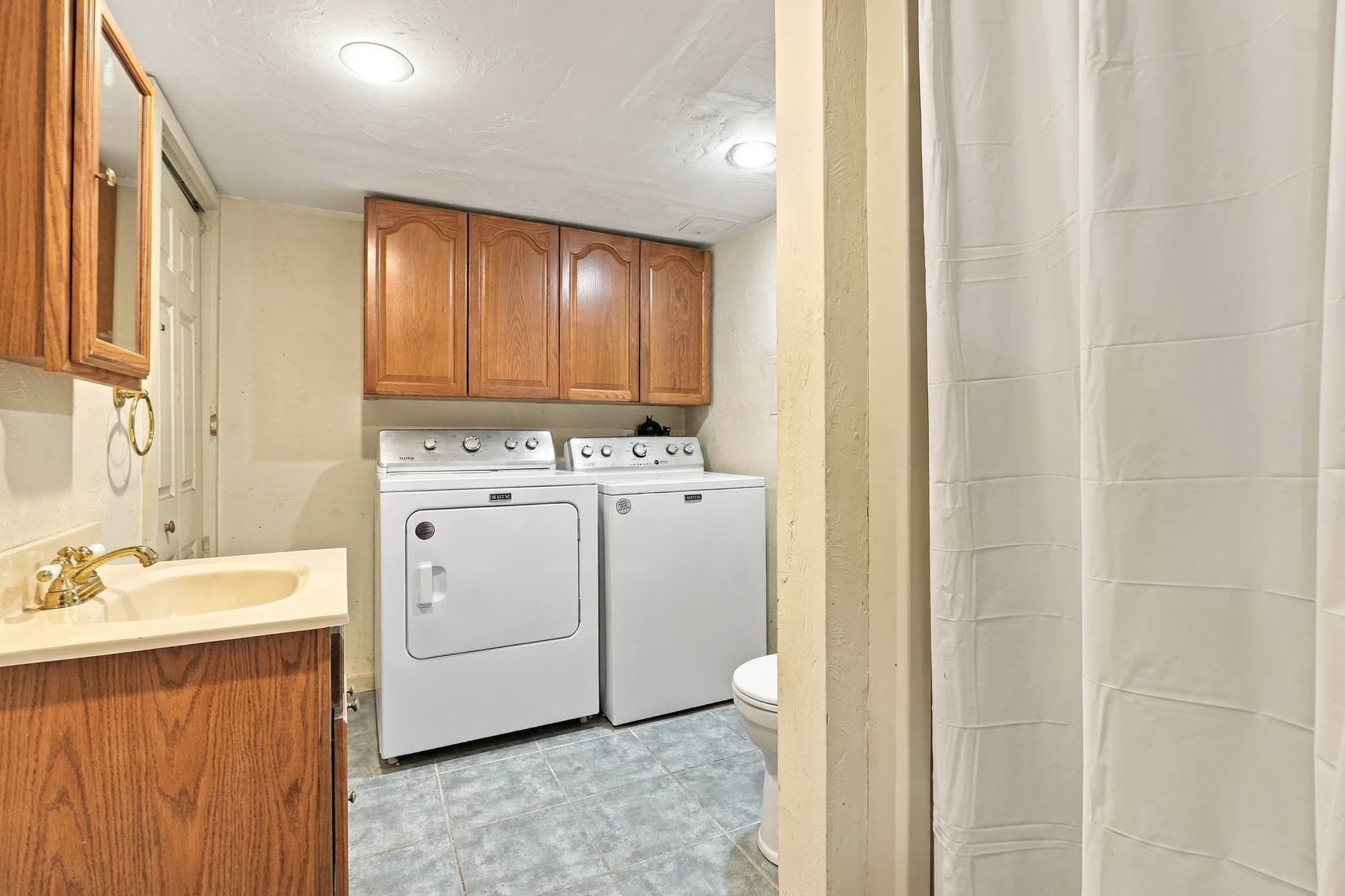 Single Family Residence at 27 Old Meetinghouse Road, Auburn MA 01501, photo 24 of 36